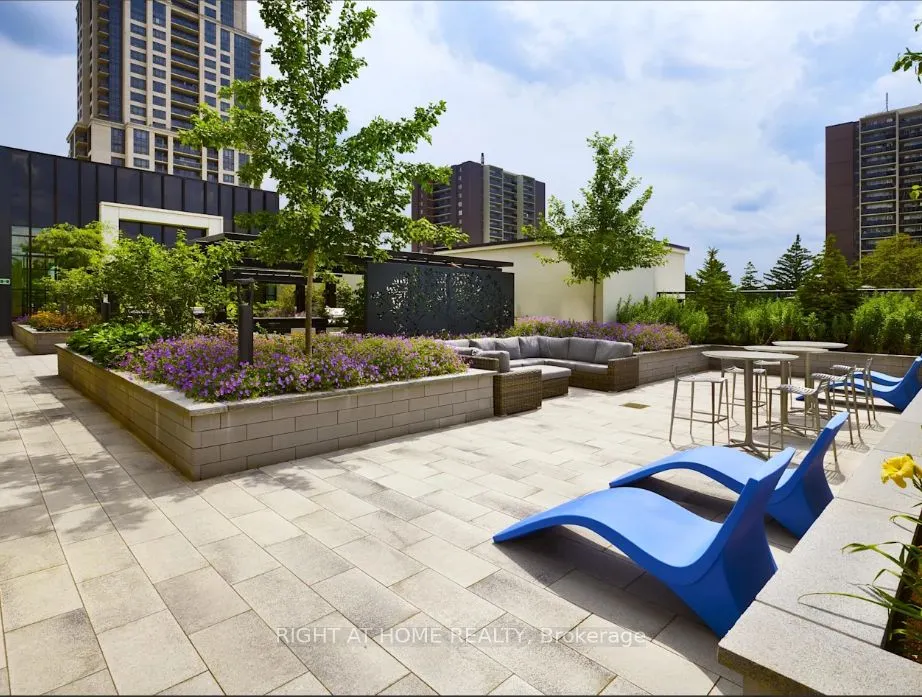 10 Eva Road, #507