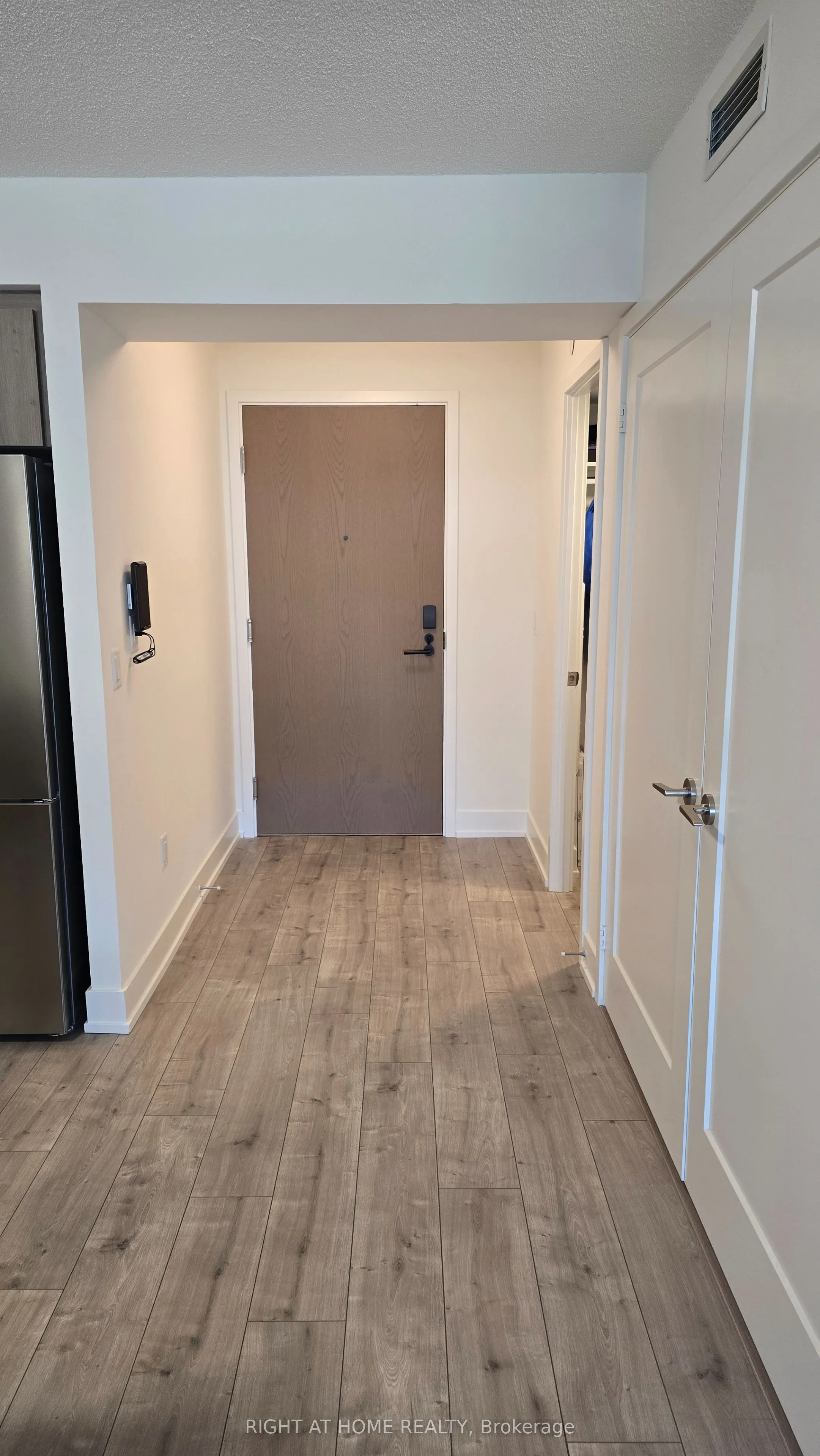 10 Eva Road, #507