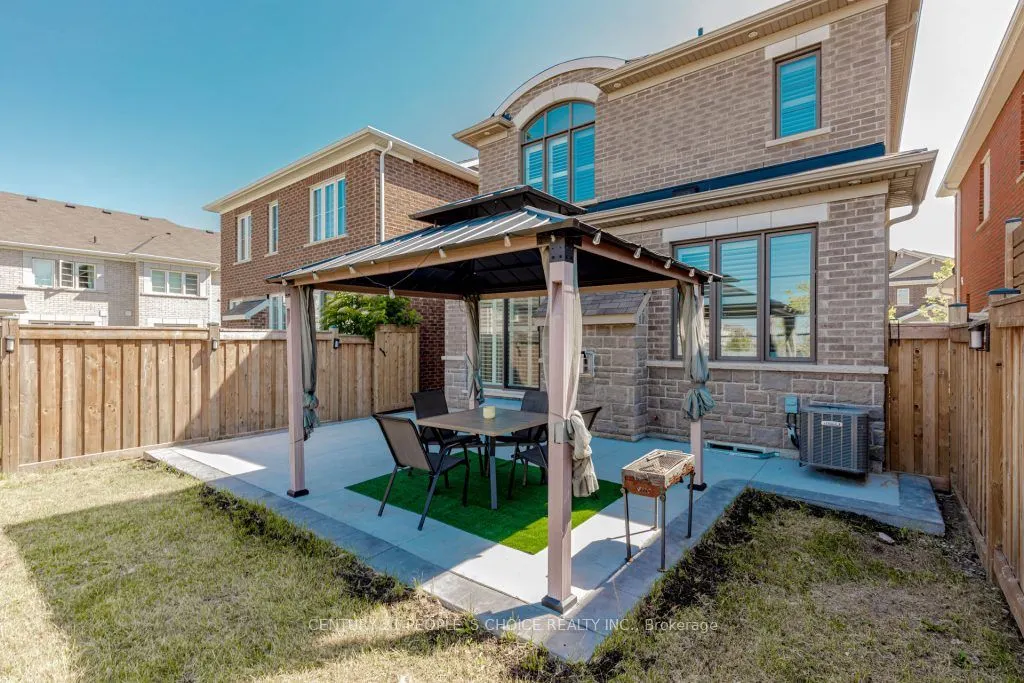 1221 Hazel Way