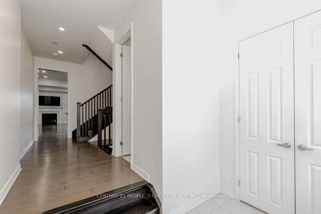 1221 Hazel Way