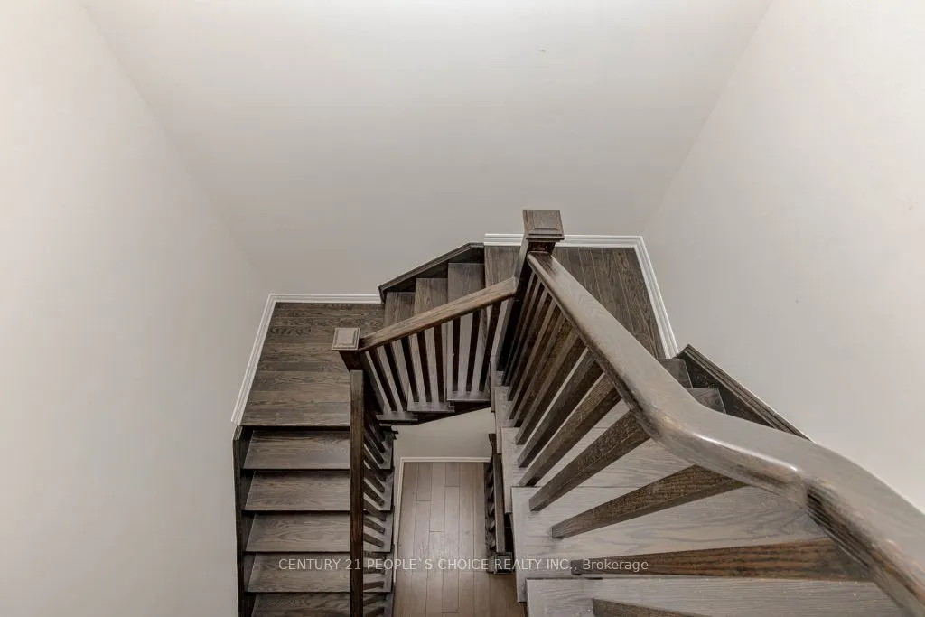 1221 Hazel Way