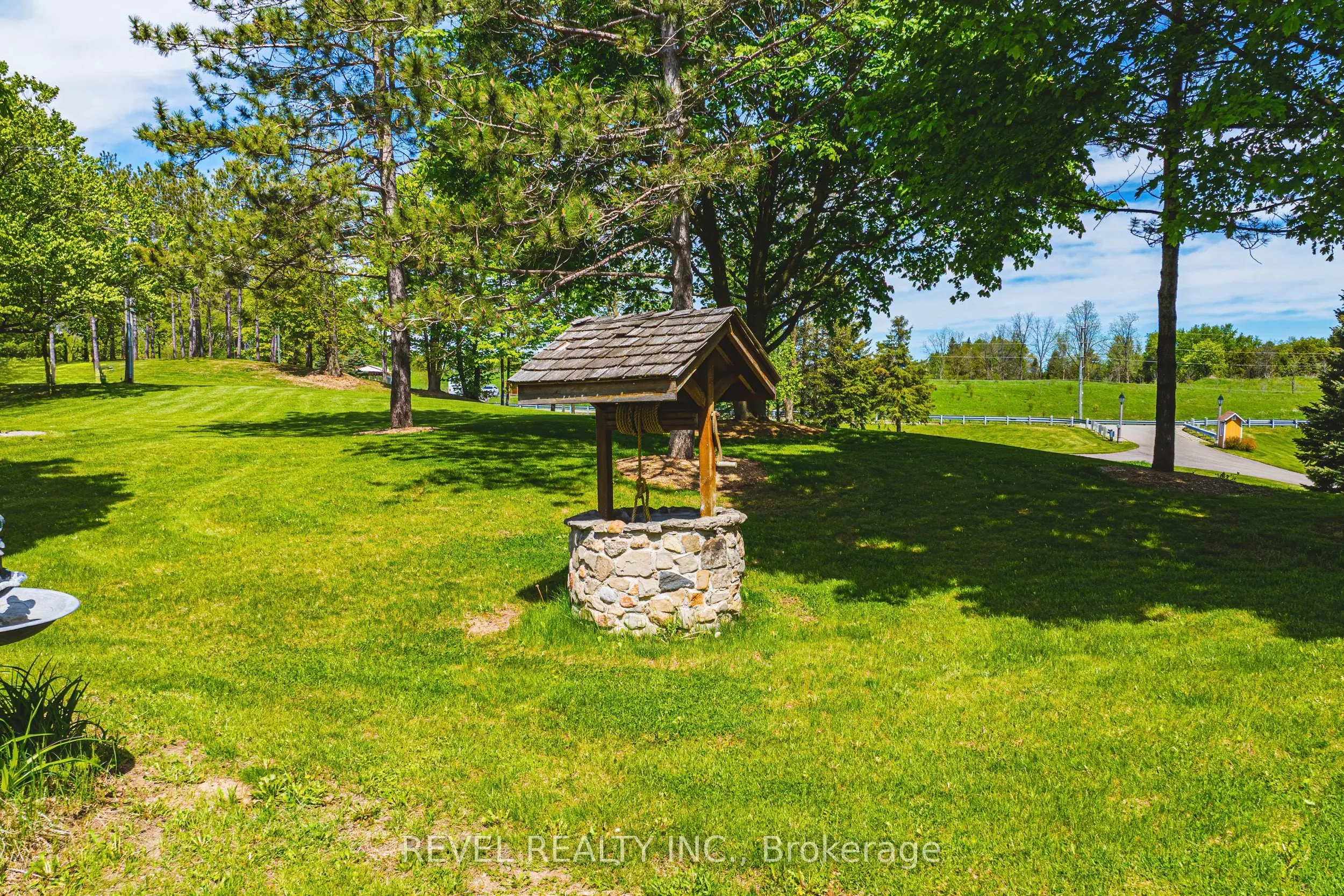 1194 20 Side Road