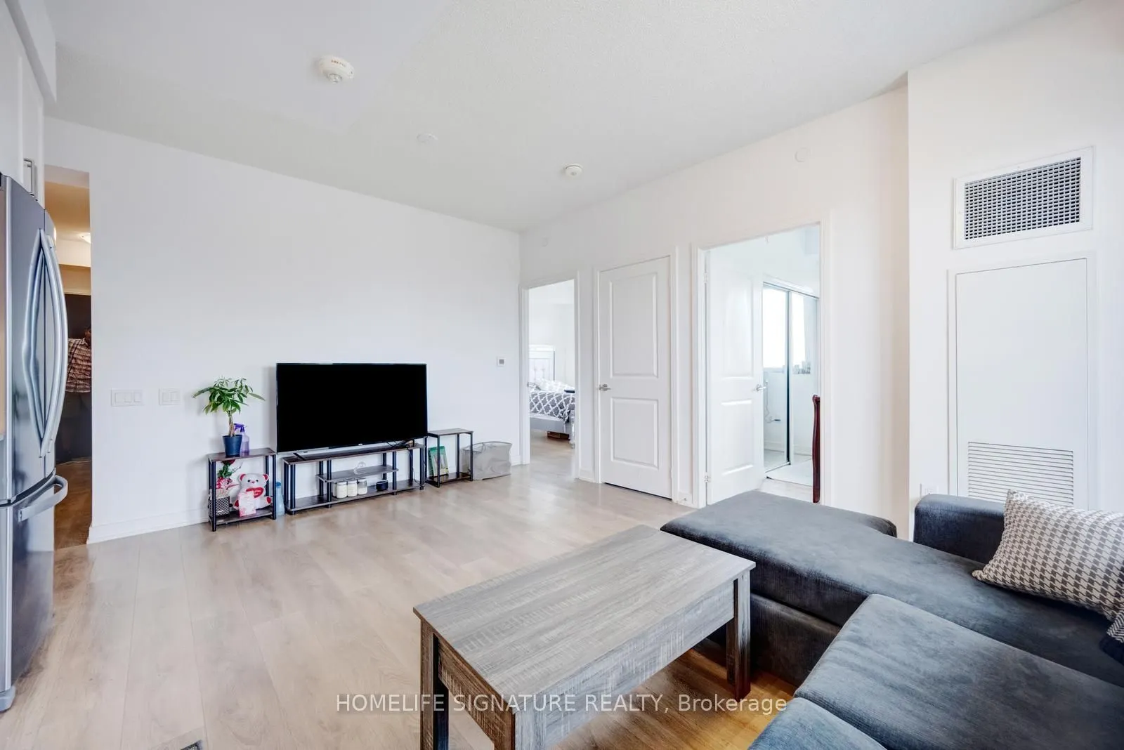 8 Nahani Way, #1006