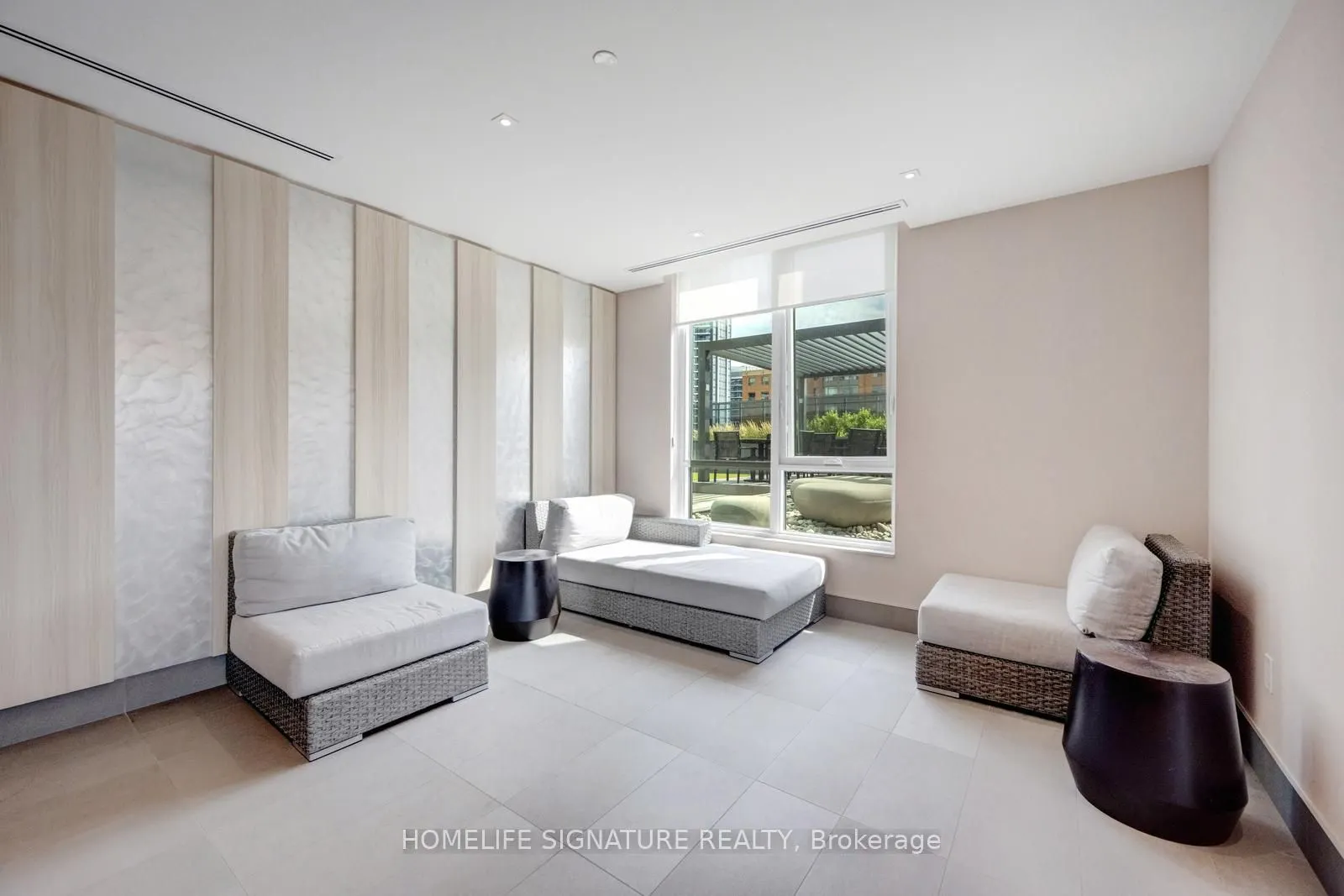 8 Nahani Way, #1006