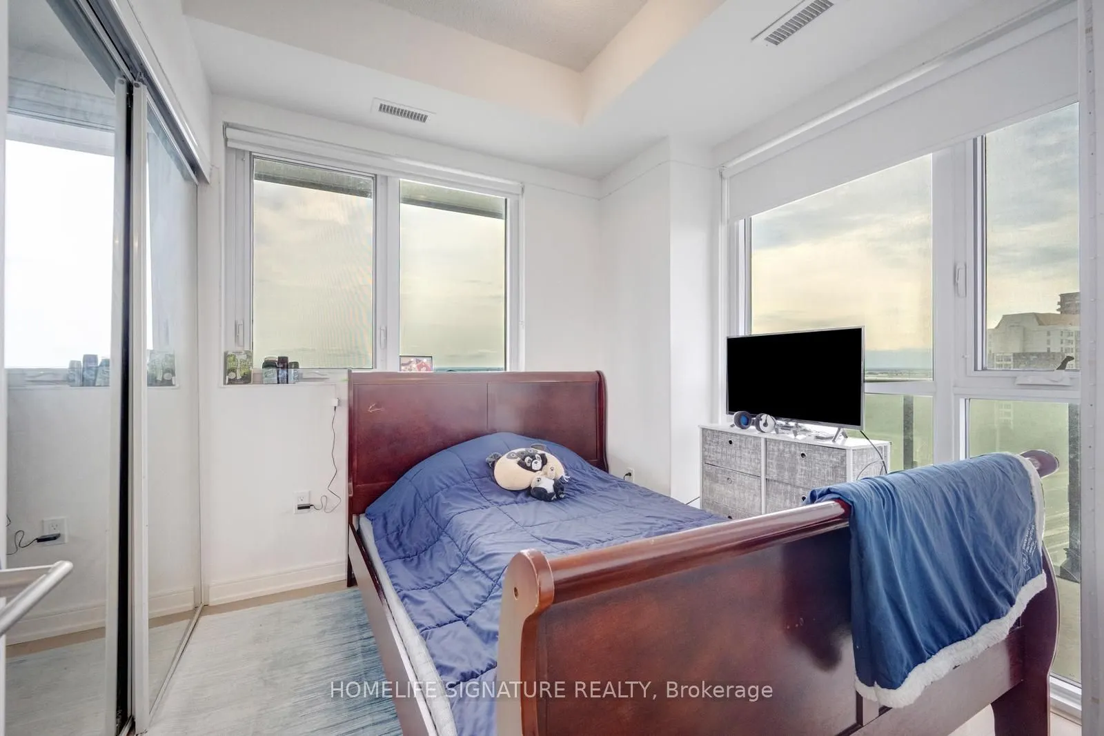 8 Nahani Way, #1006