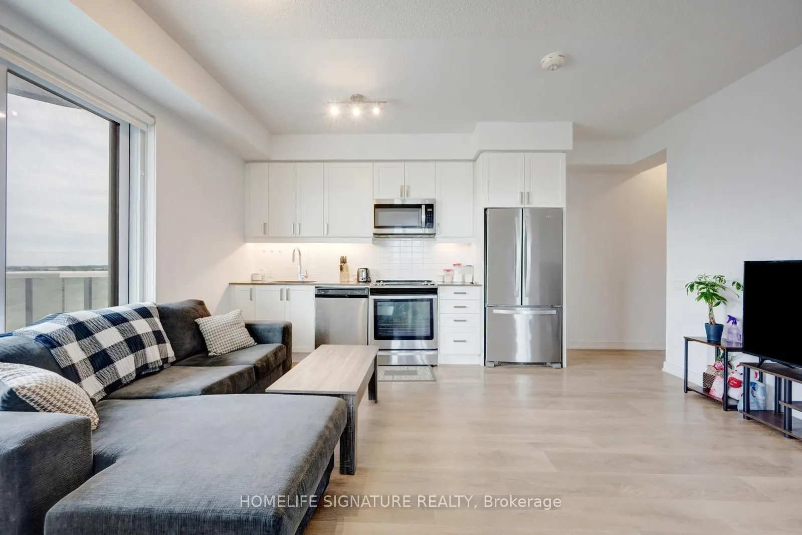 8 Nahani Way, #1006
