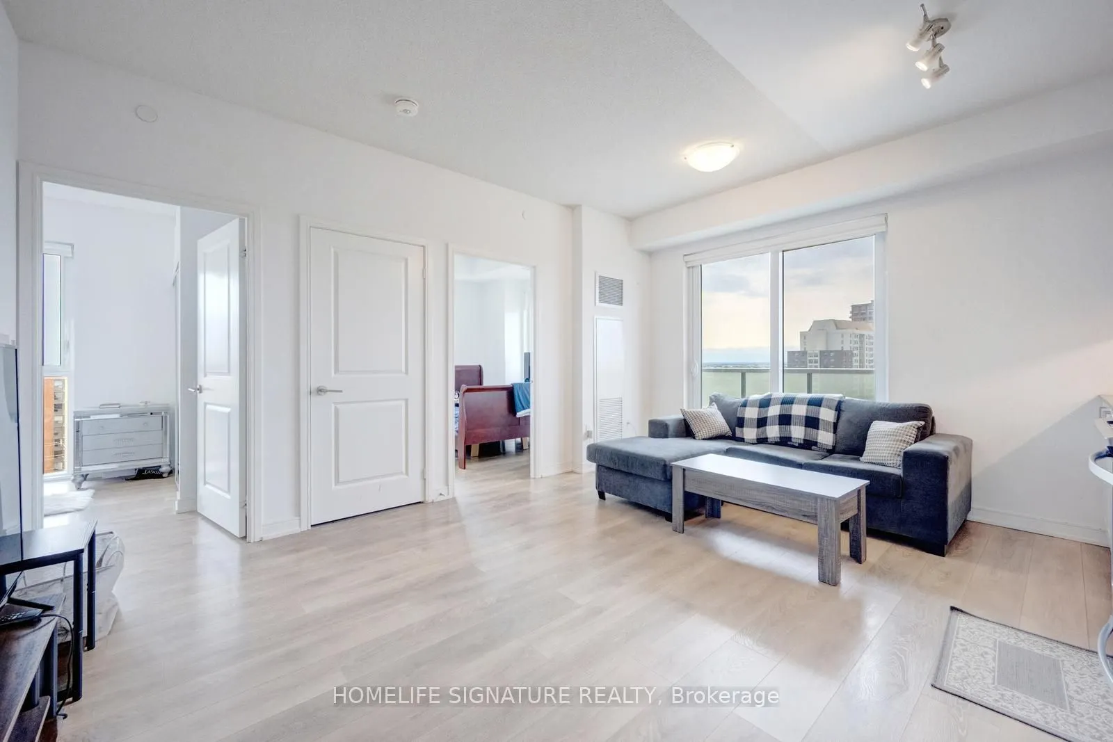 8 Nahani Way, #1006