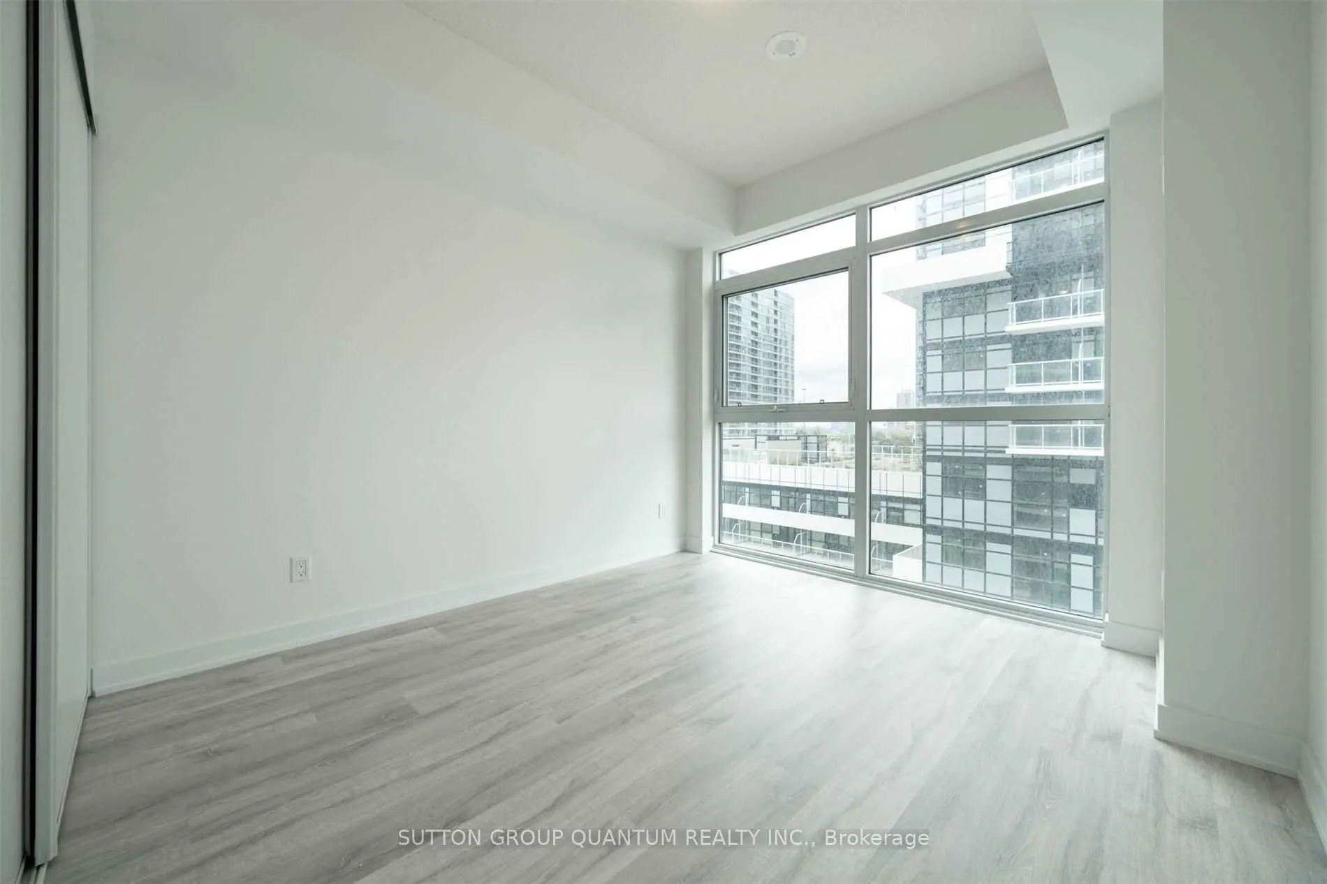 251 Manitoba Street, #614