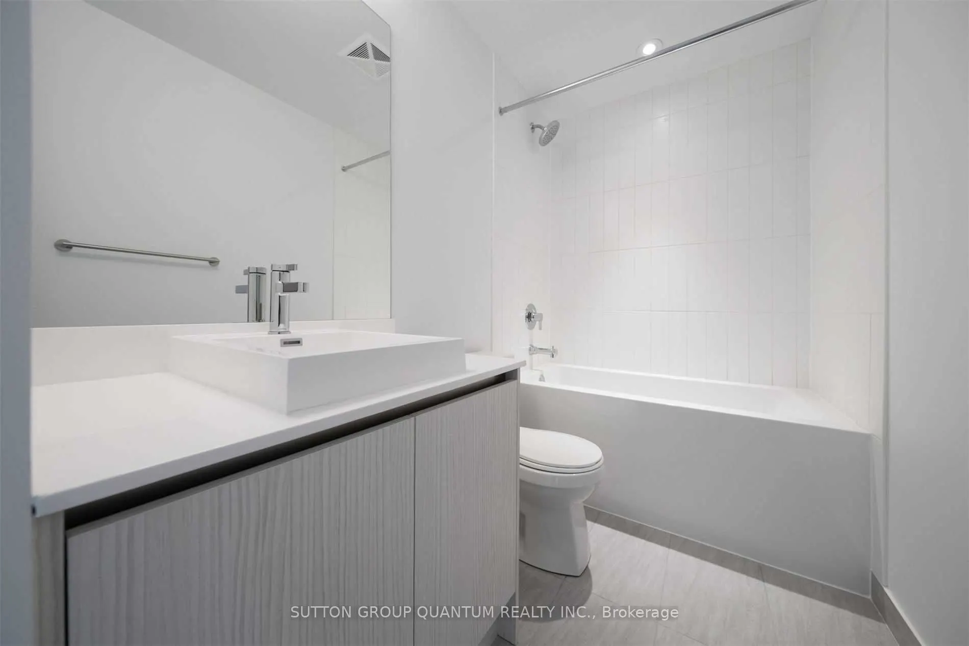 251 Manitoba Street, #614