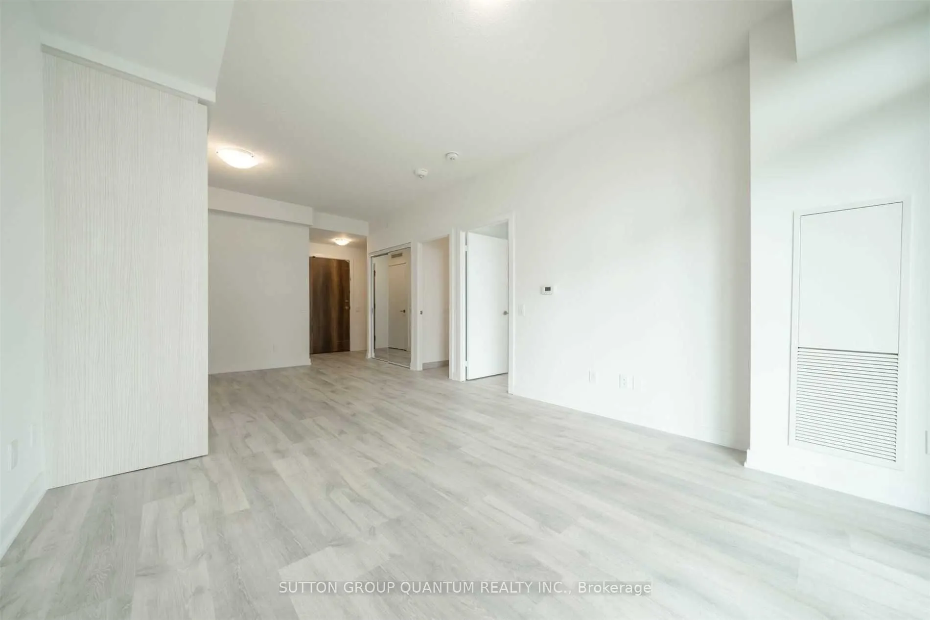 251 Manitoba Street, #614