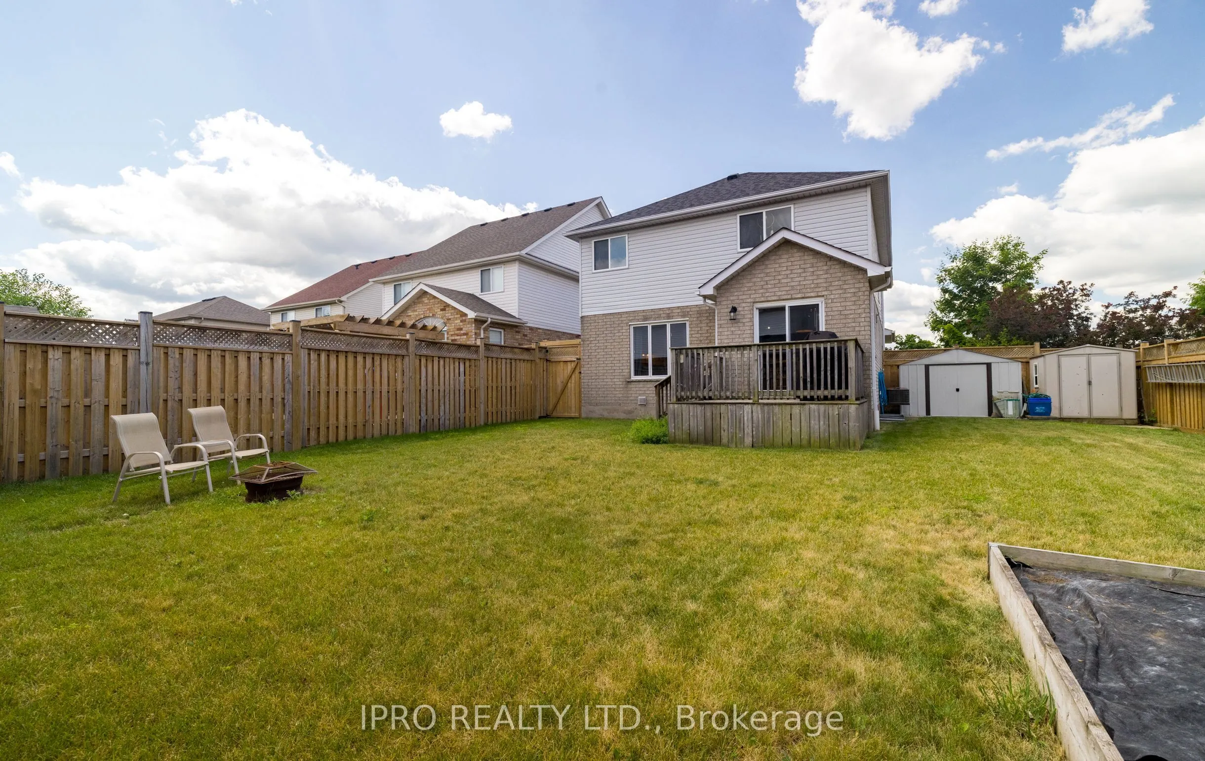 39 Beardmore Crescent