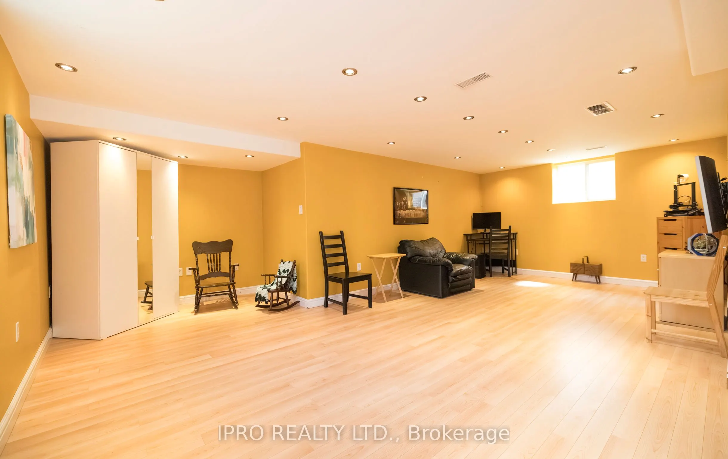 39 Beardmore Crescent