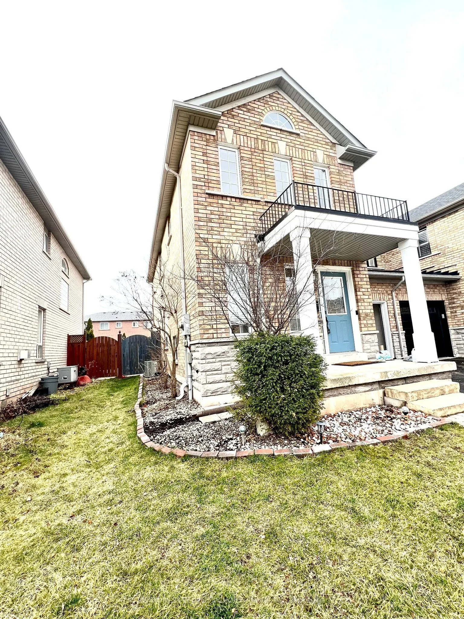 542 Delphine Drive