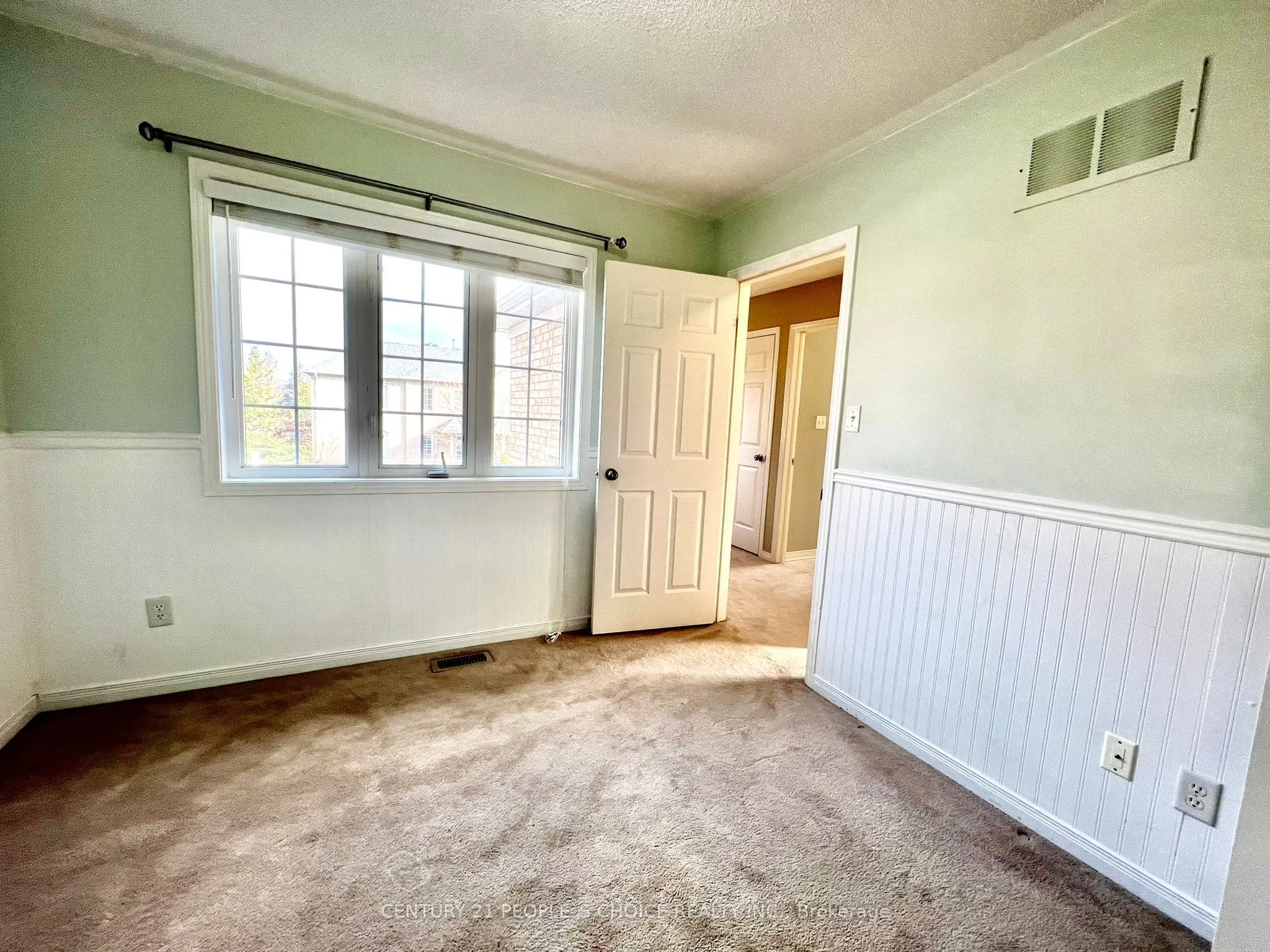 542 Delphine Drive