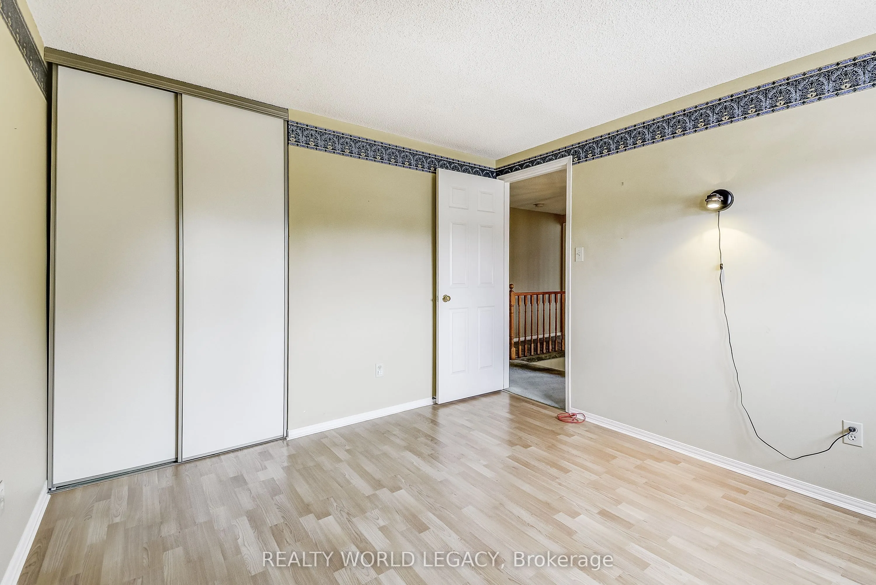 2113 Fallingbrook Court