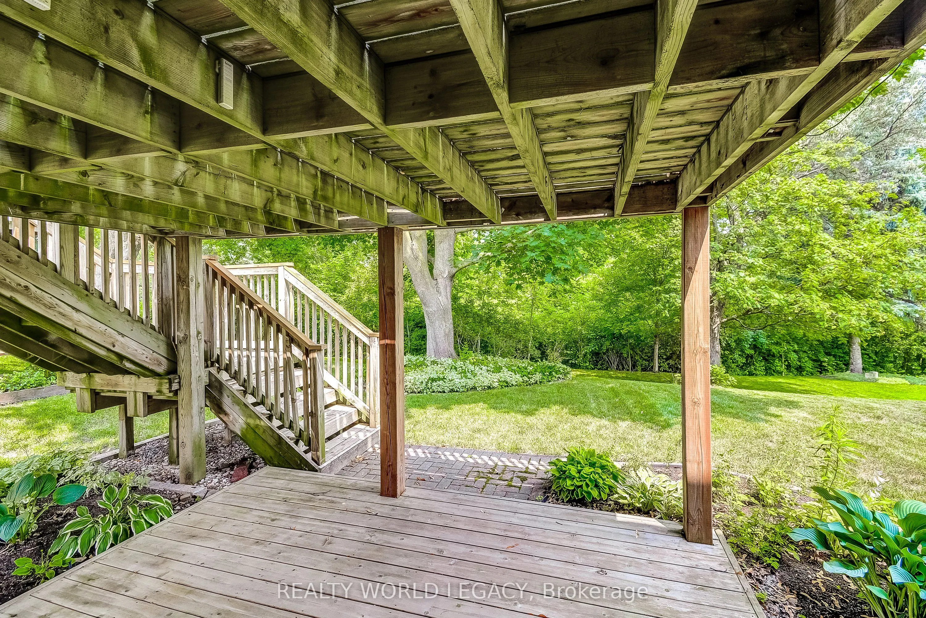 2113 Fallingbrook Court
