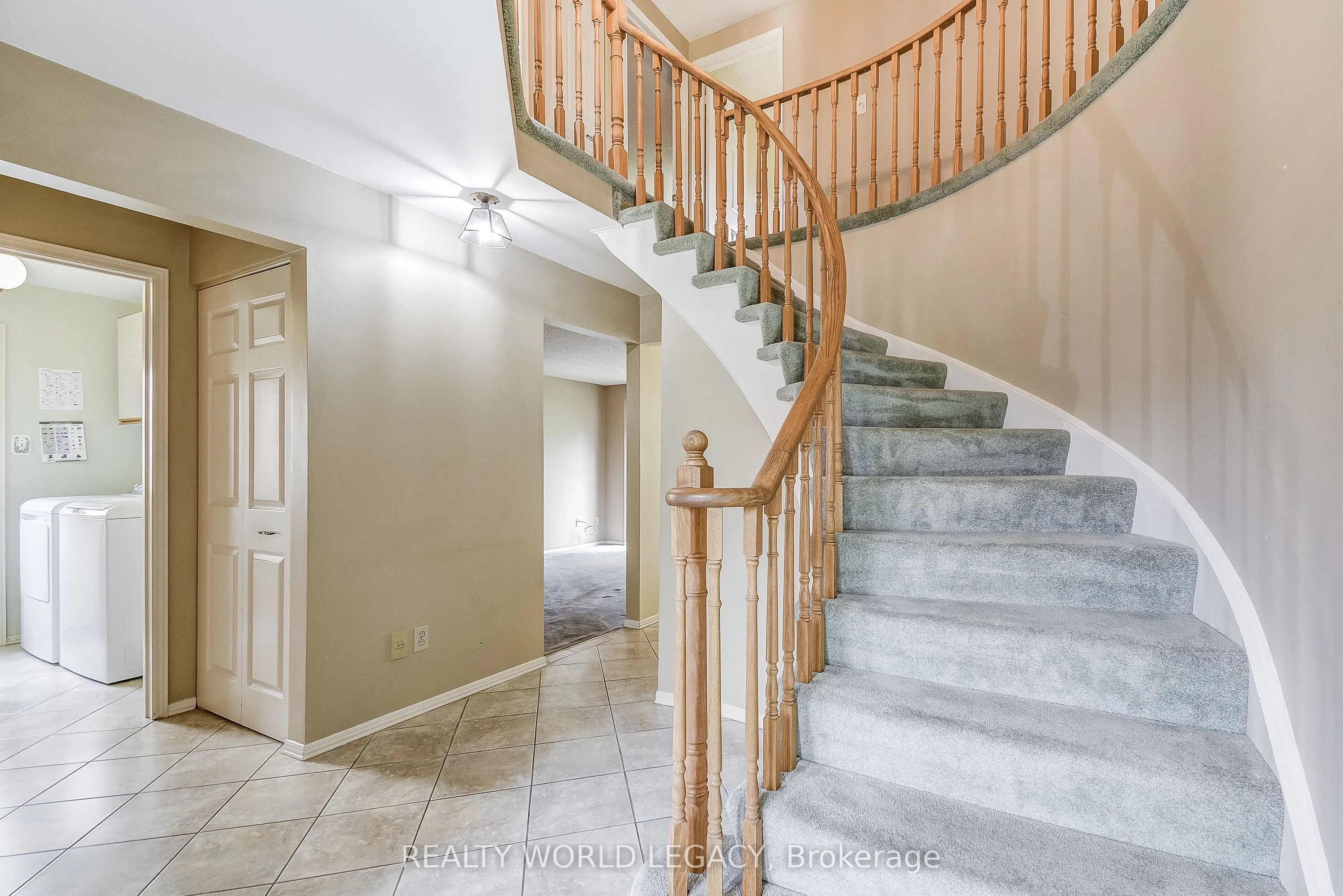 2113 Fallingbrook Court