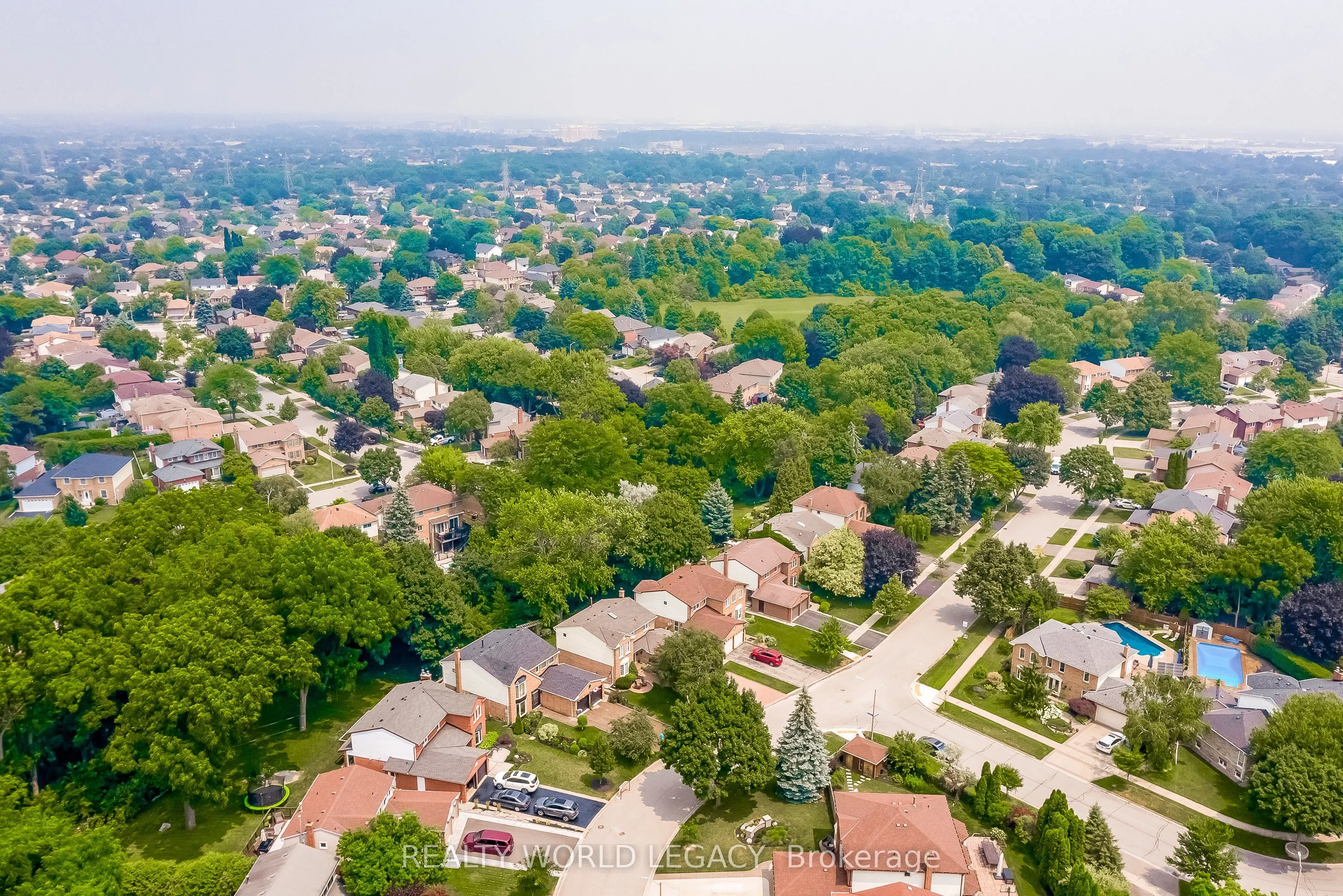 2113 Fallingbrook Court