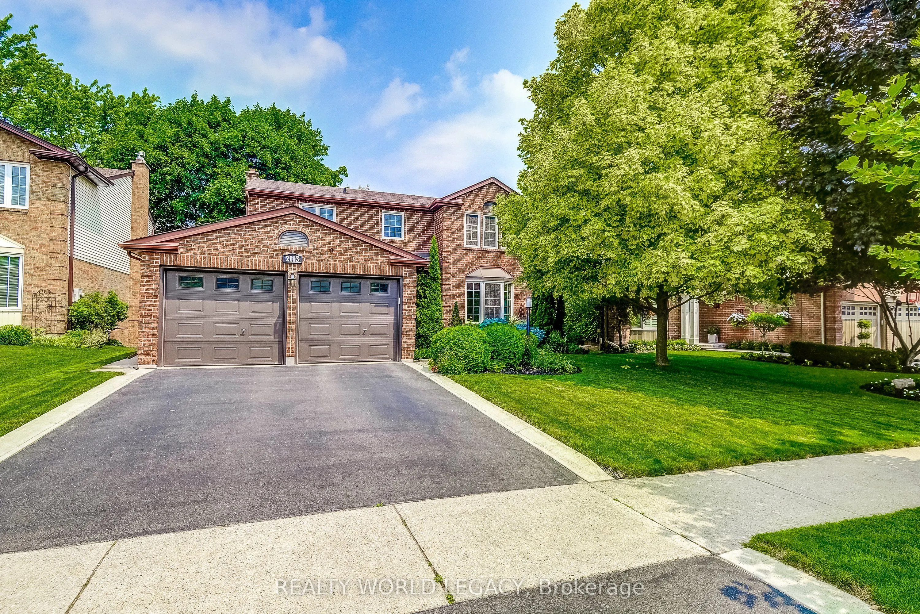2113 Fallingbrook Court