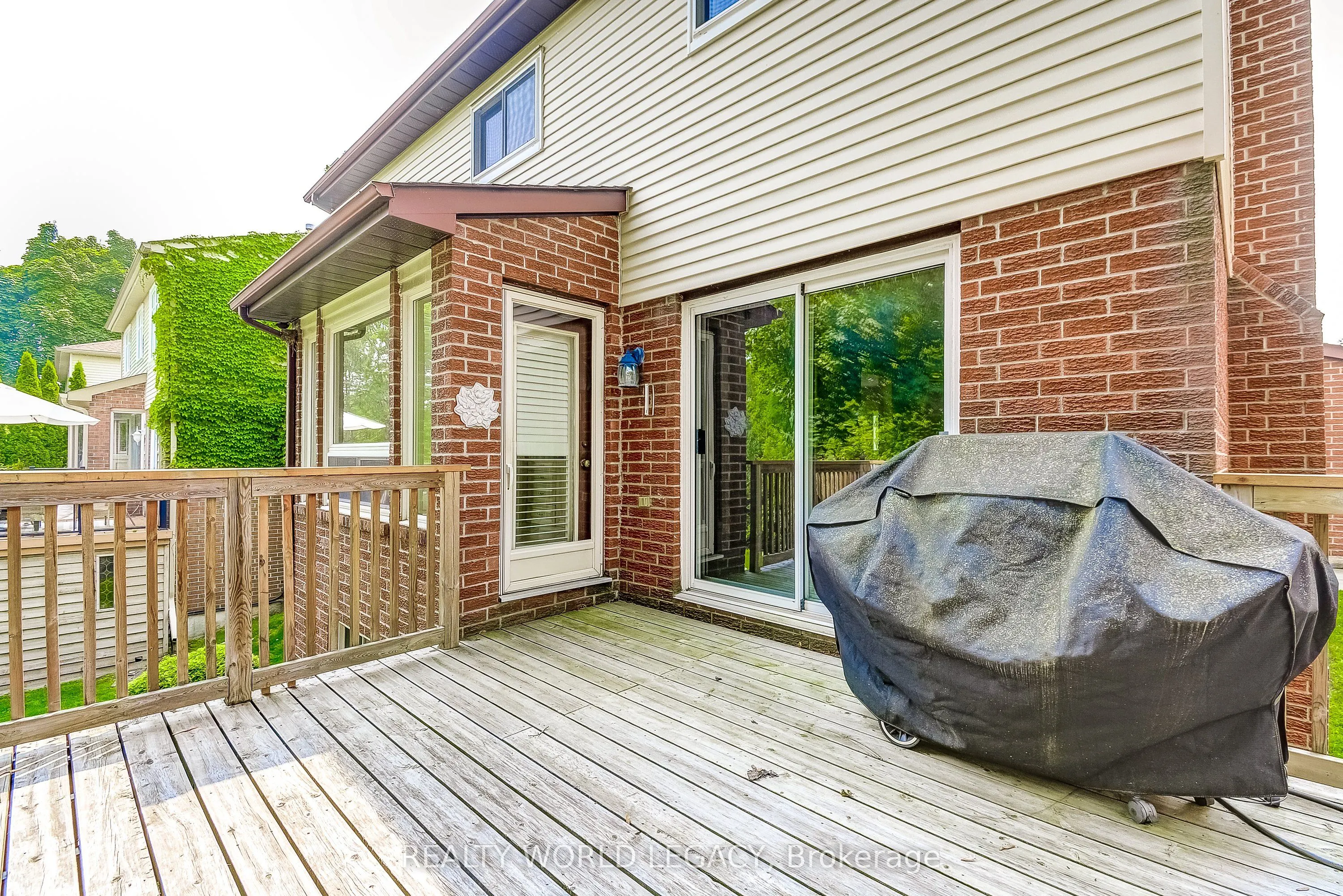 2113 Fallingbrook Court