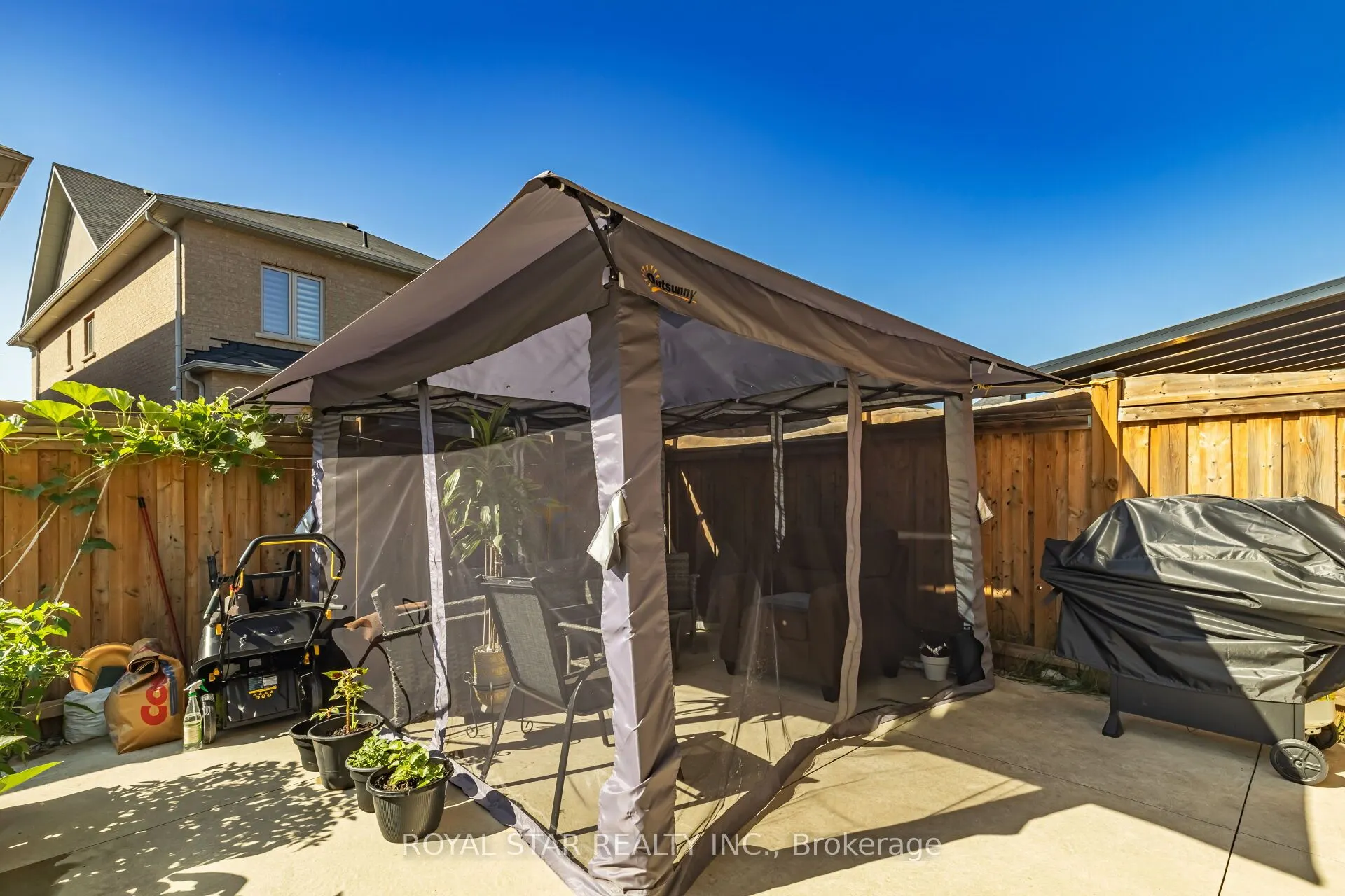 45 Bucksaw Street
