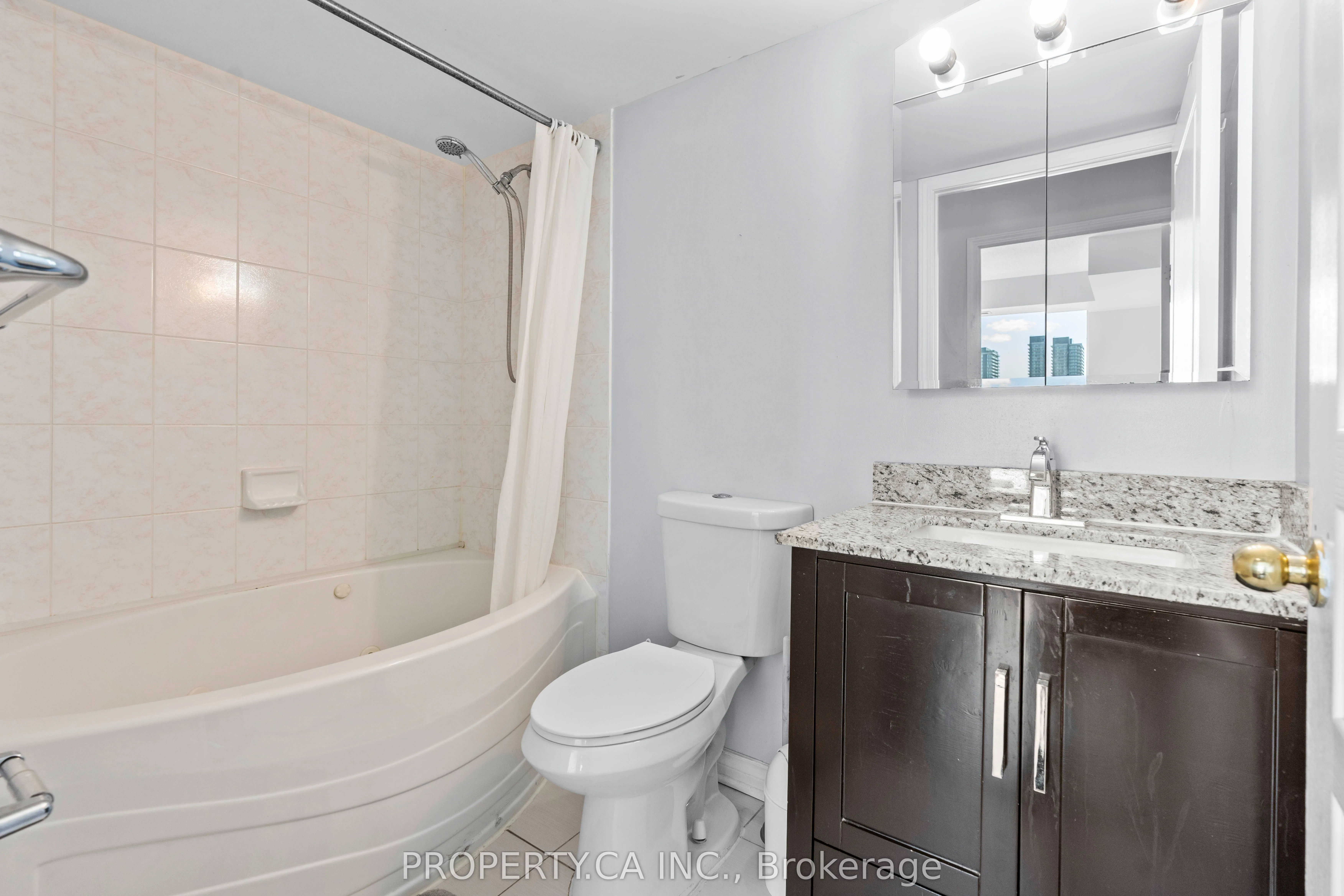 2585 Erin Centre Boulevard #607