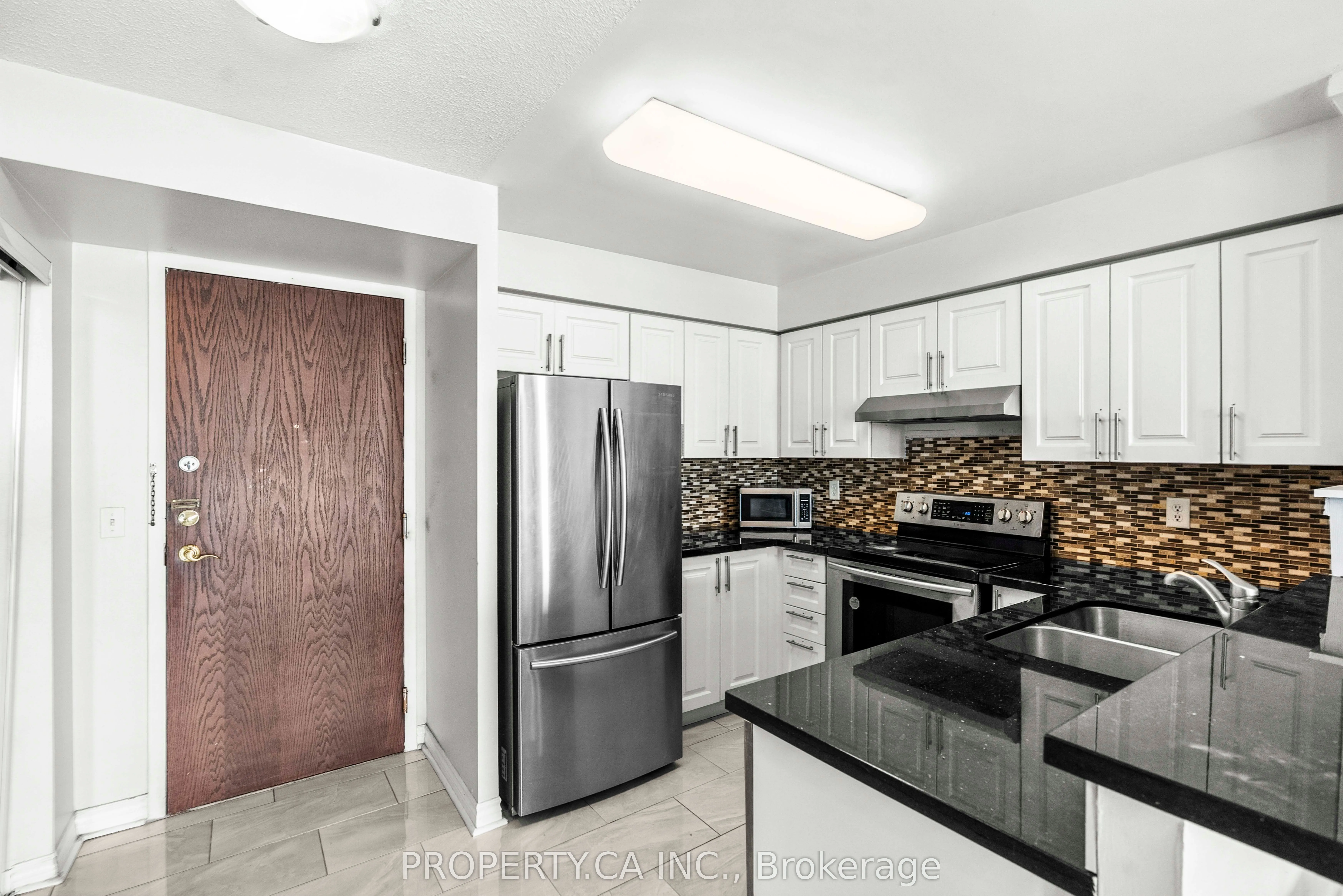 2585 Erin Centre Boulevard #607