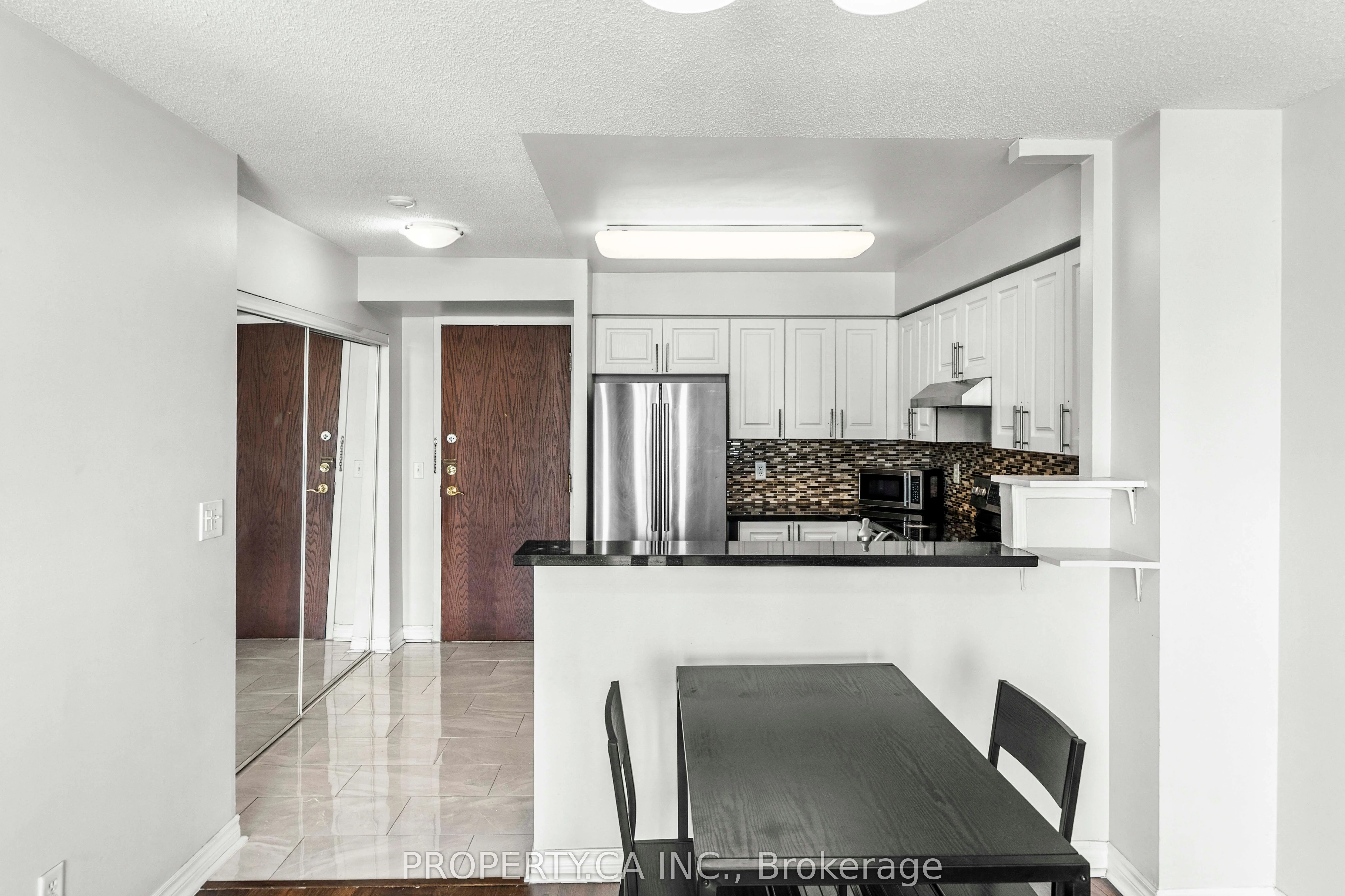 2585 Erin Centre Boulevard #607