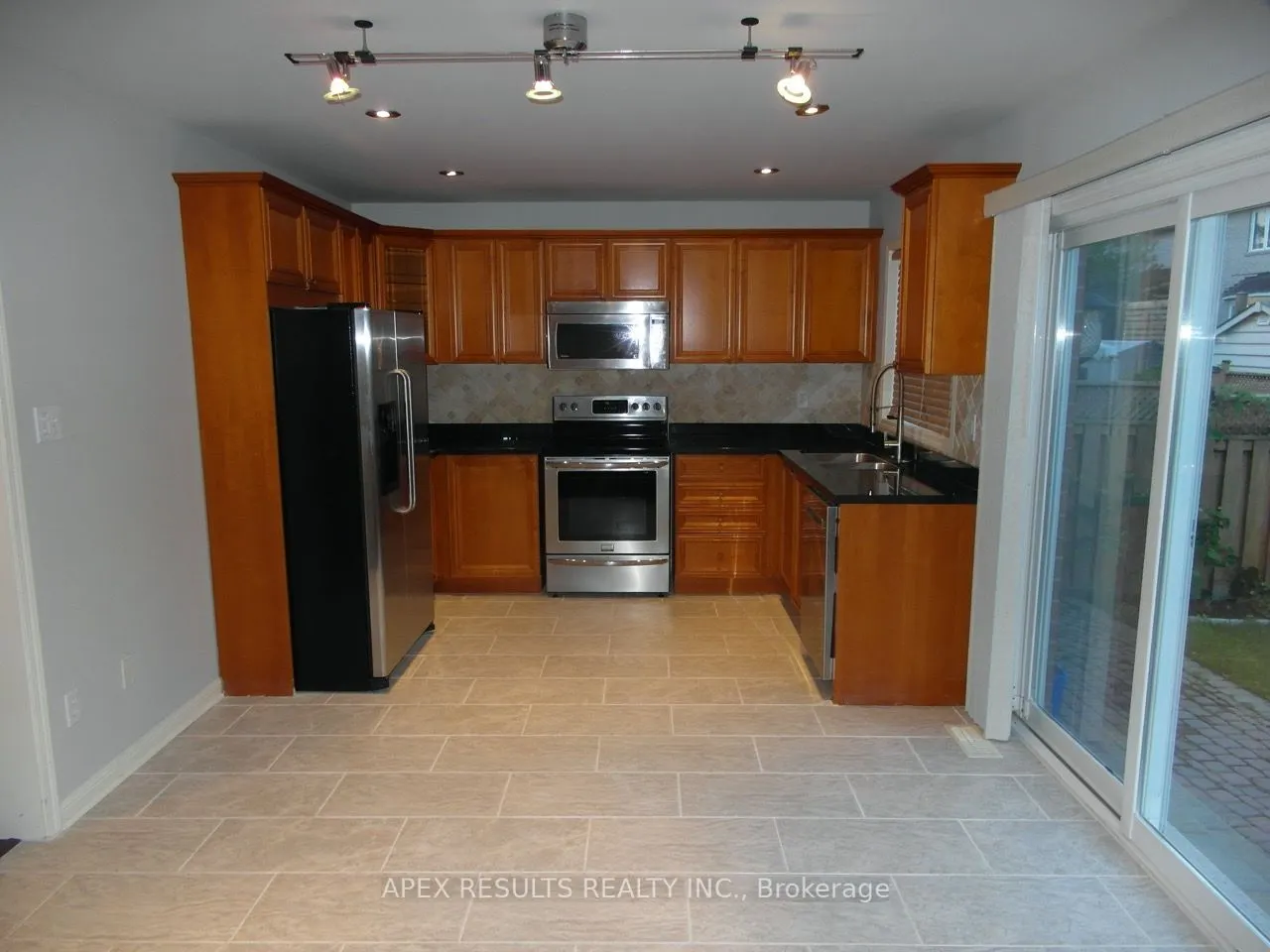 2289 Dunforest Crescent