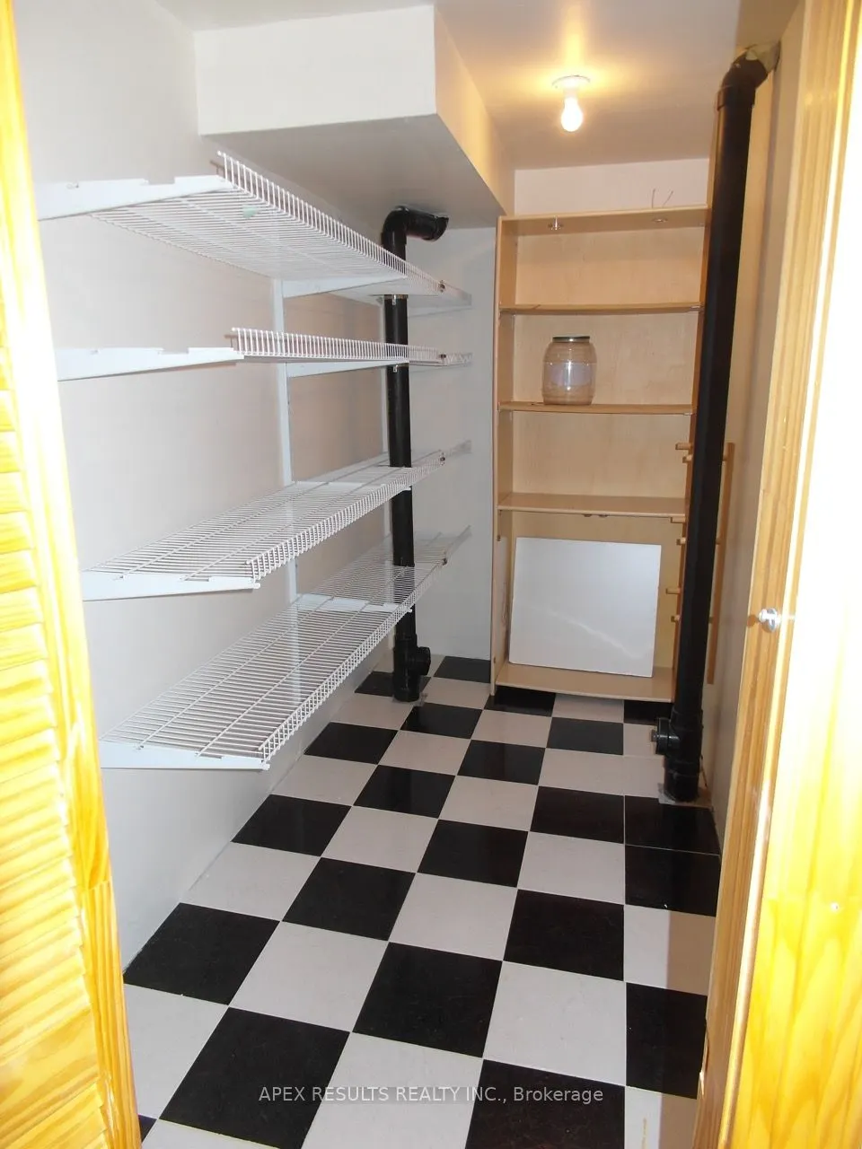 2289 Dunforest Crescent