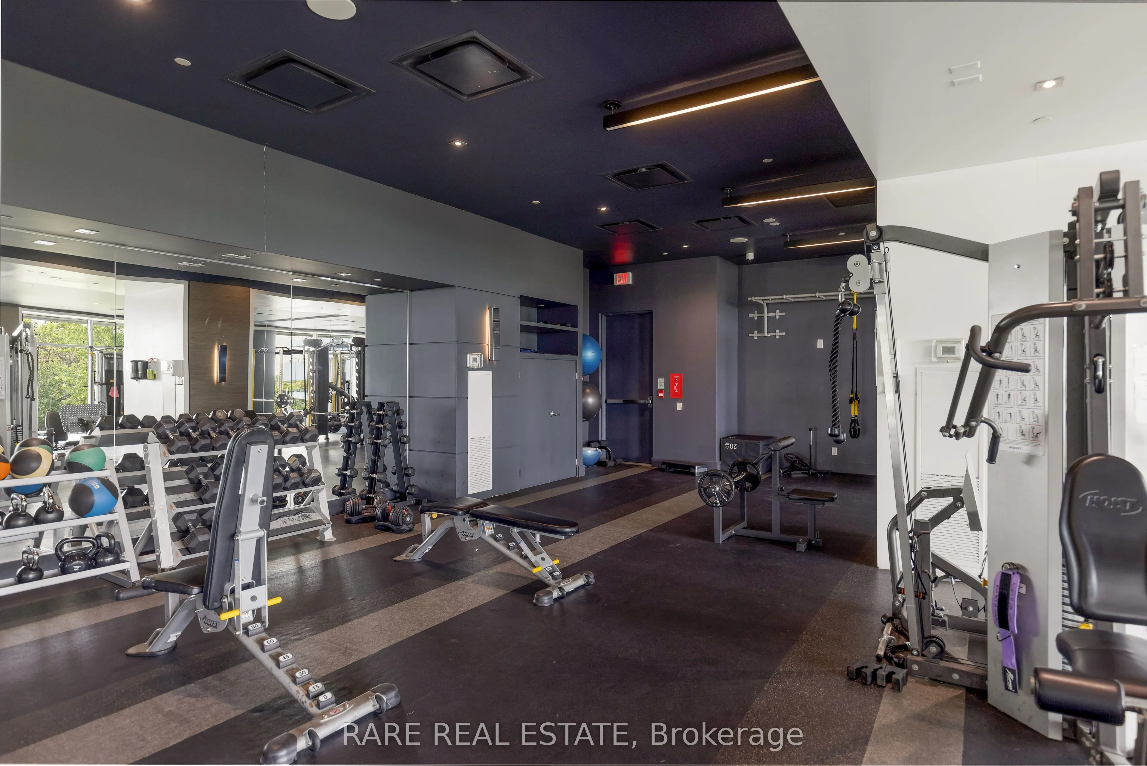 33 Shore Breeze Drive, #UPH4103