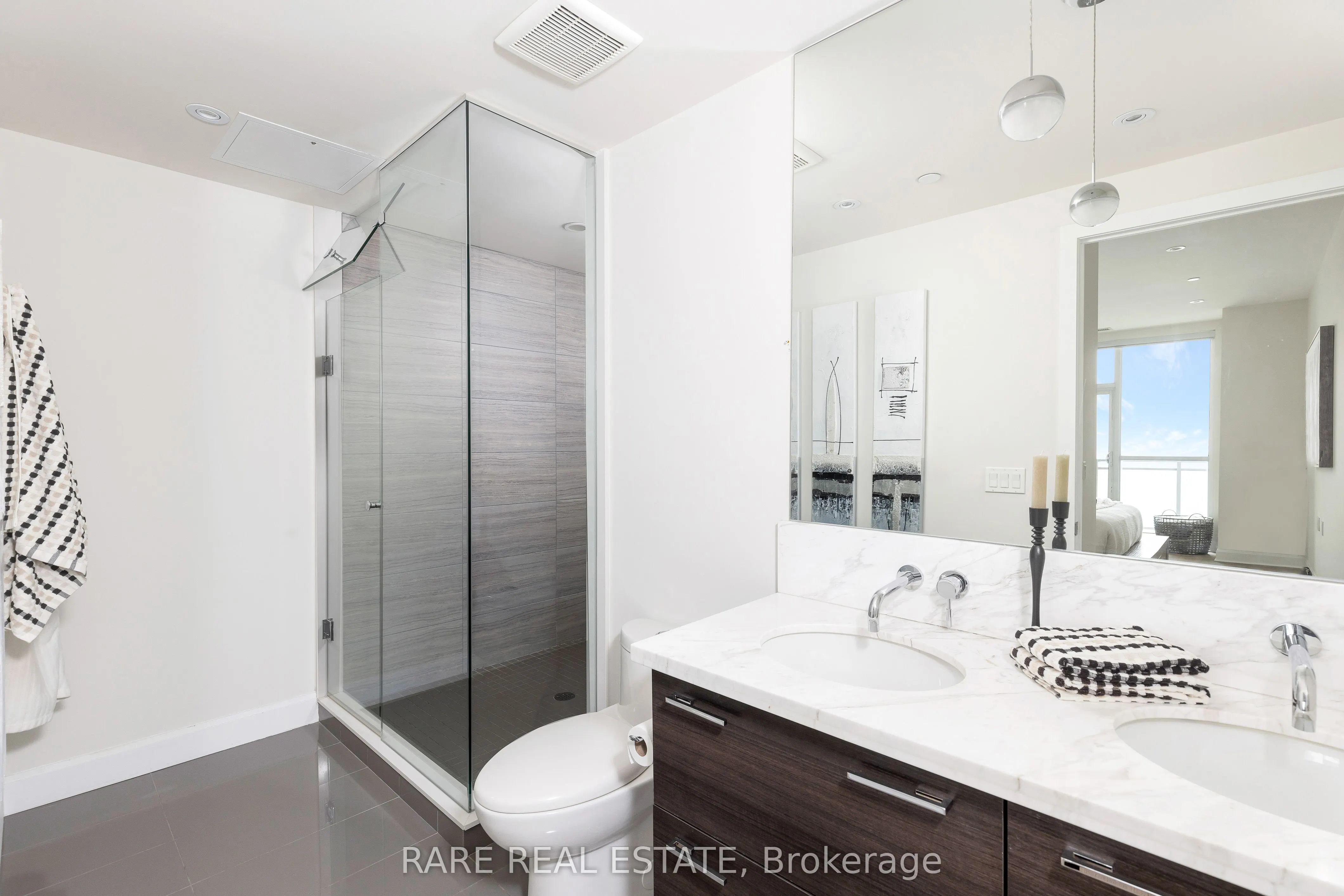 33 Shore Breeze Drive, #UPH4103