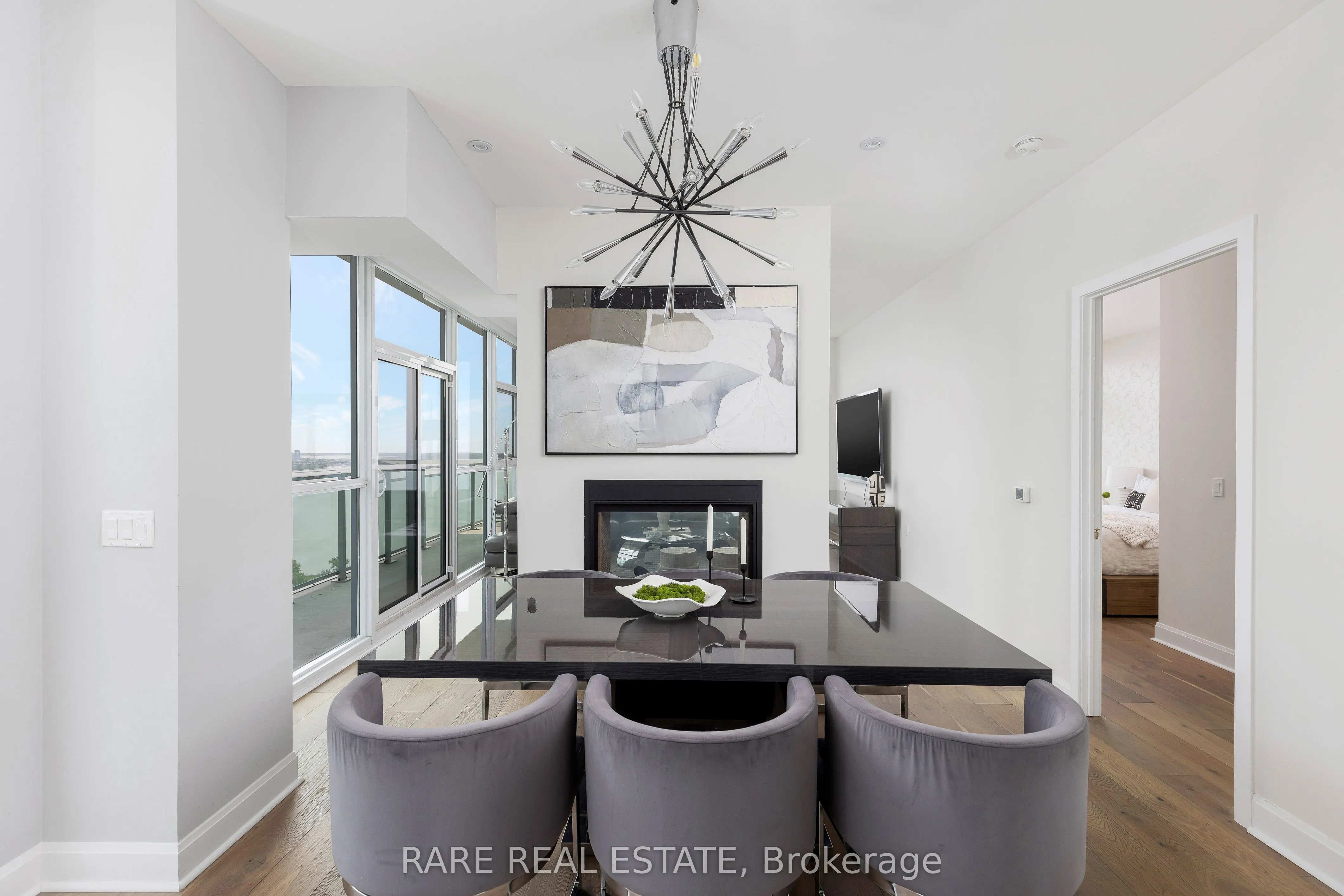 33 Shore Breeze Drive, #UPH4103