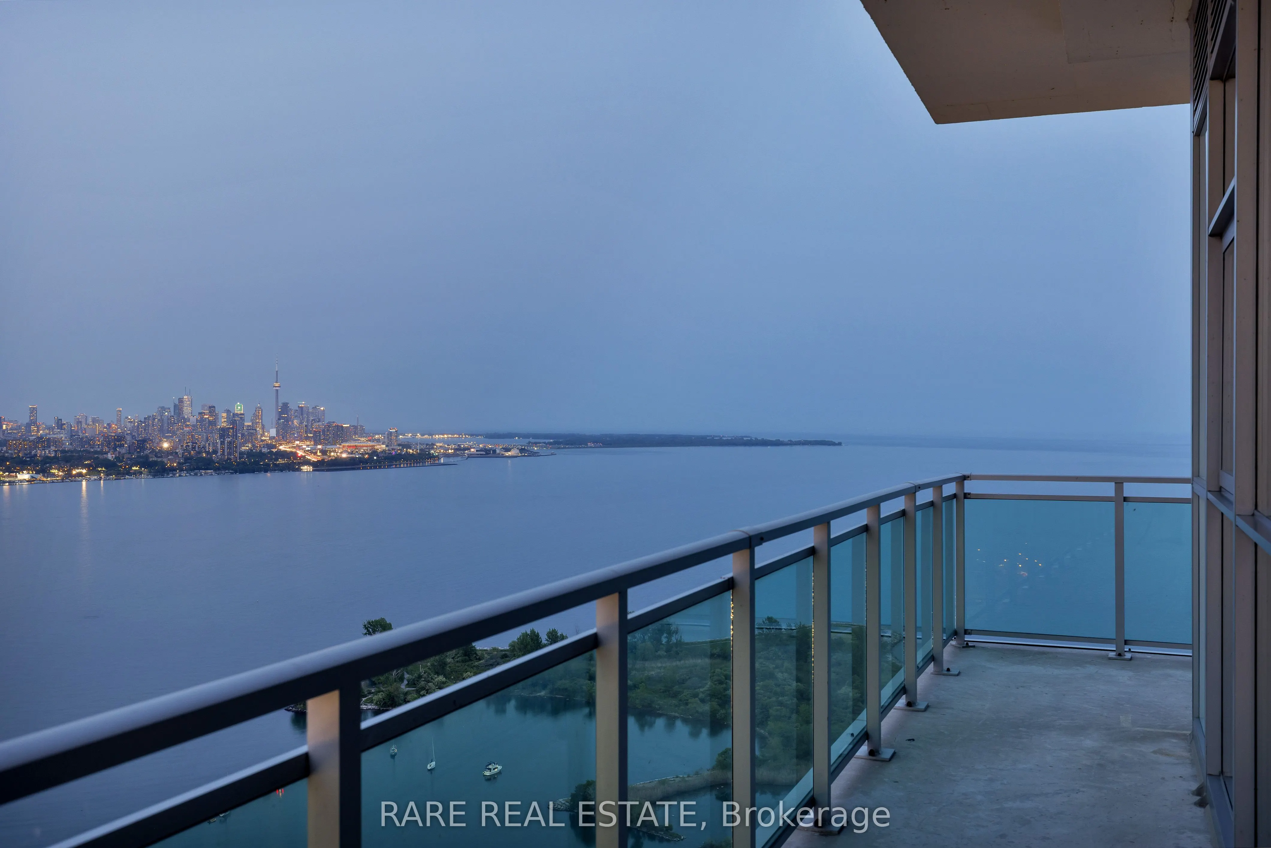33 Shore Breeze Drive, #UPH4103