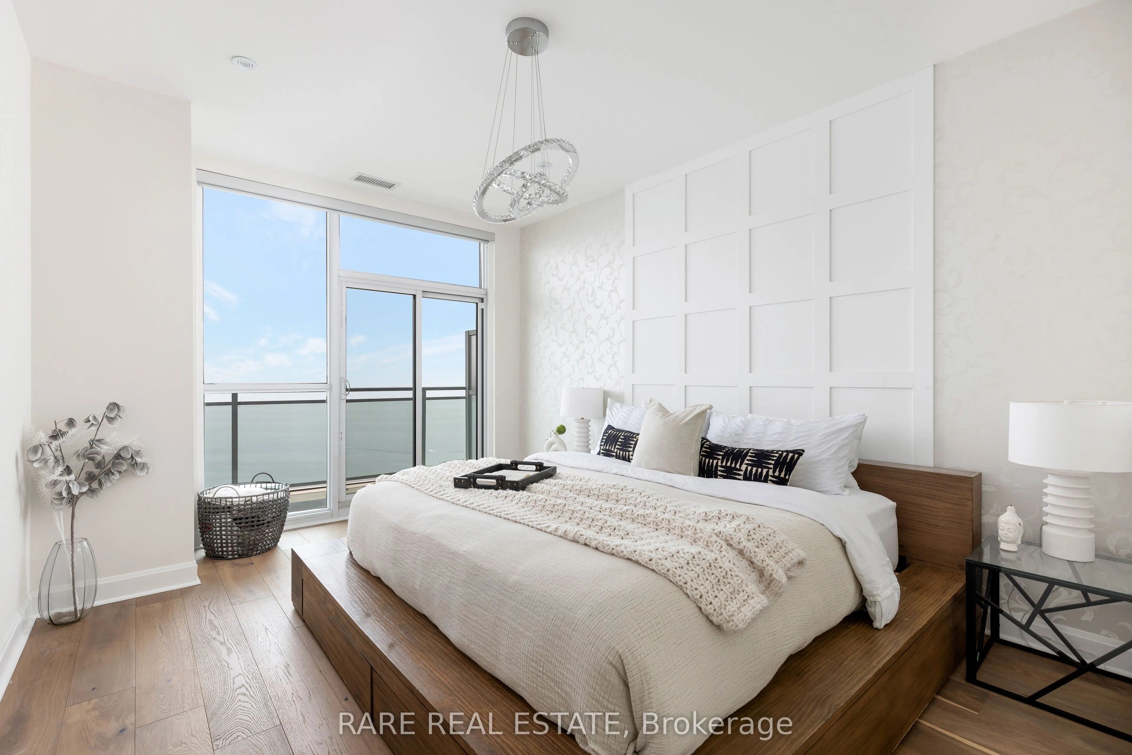 33 Shore Breeze Drive, #UPH4103