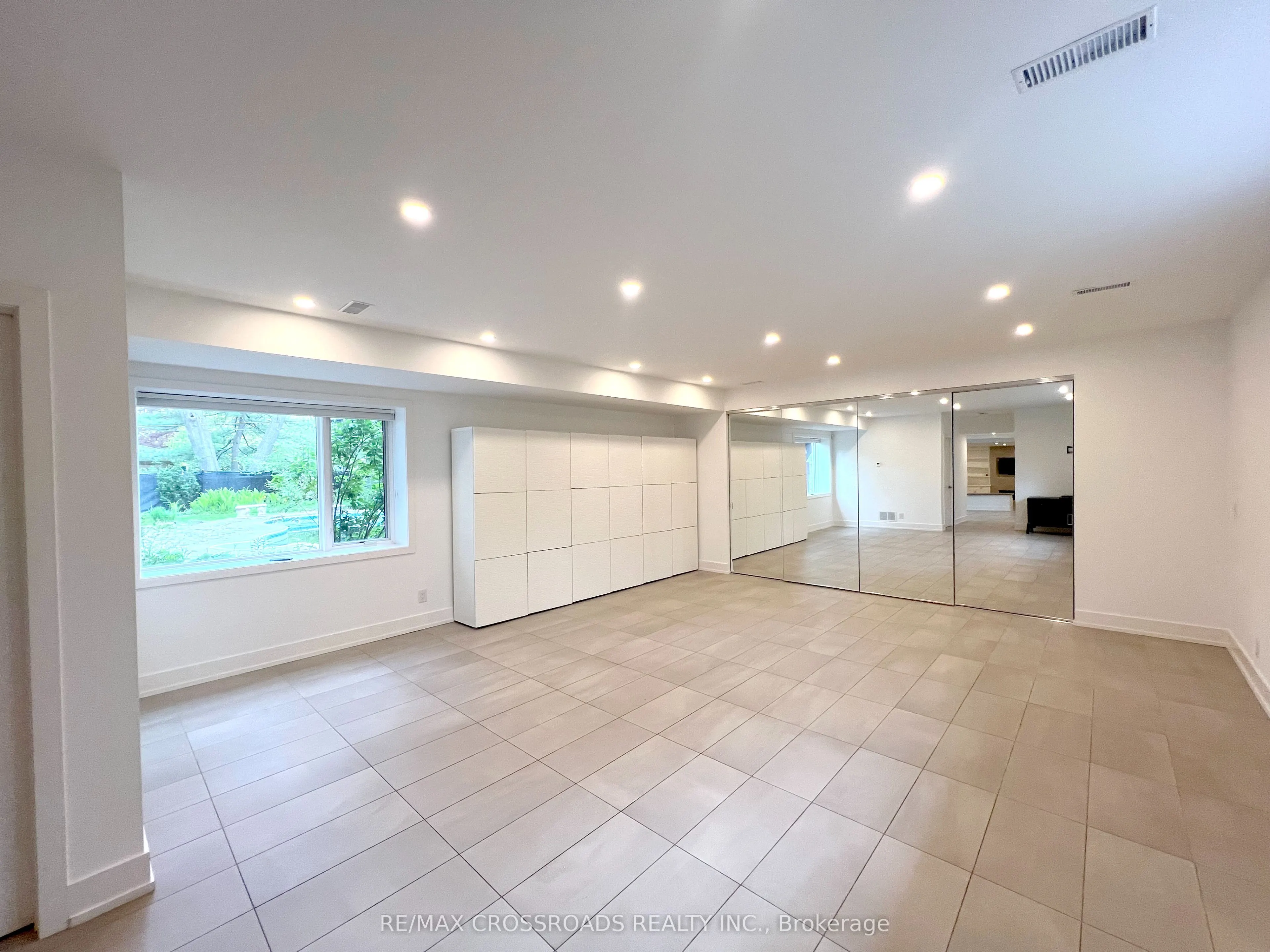 1532 Merrow Road