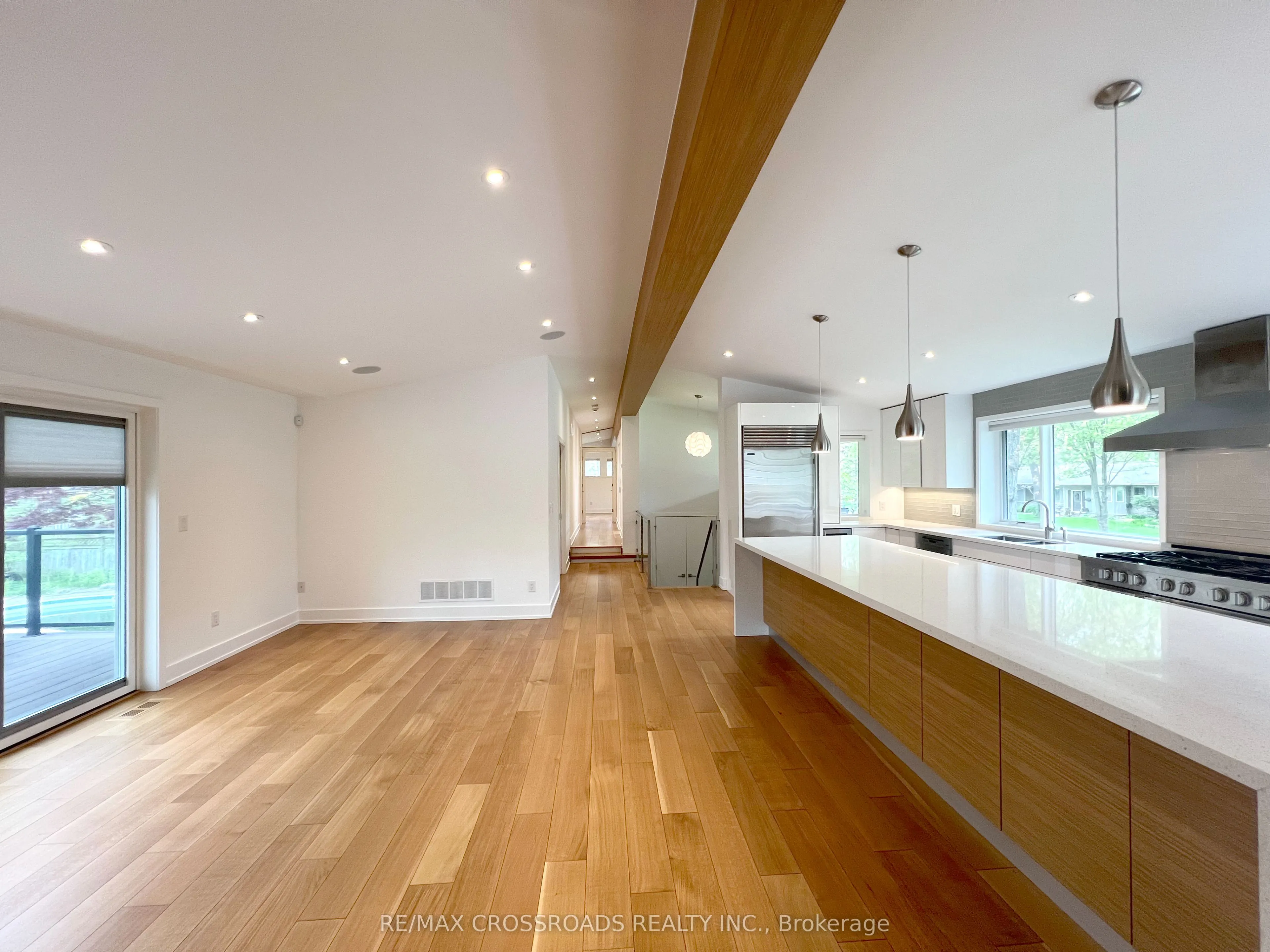 1532 Merrow Road