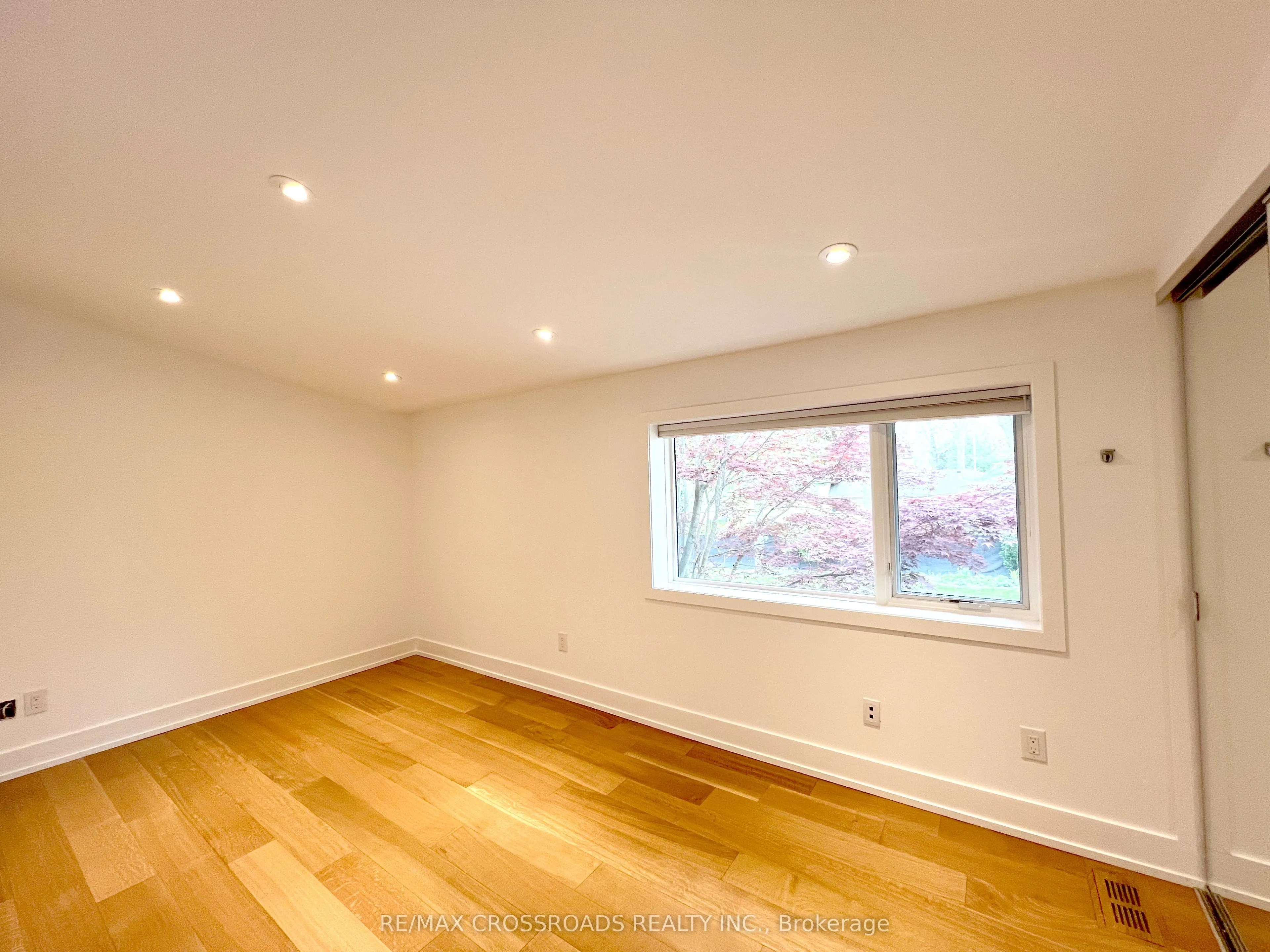 1532 Merrow Road