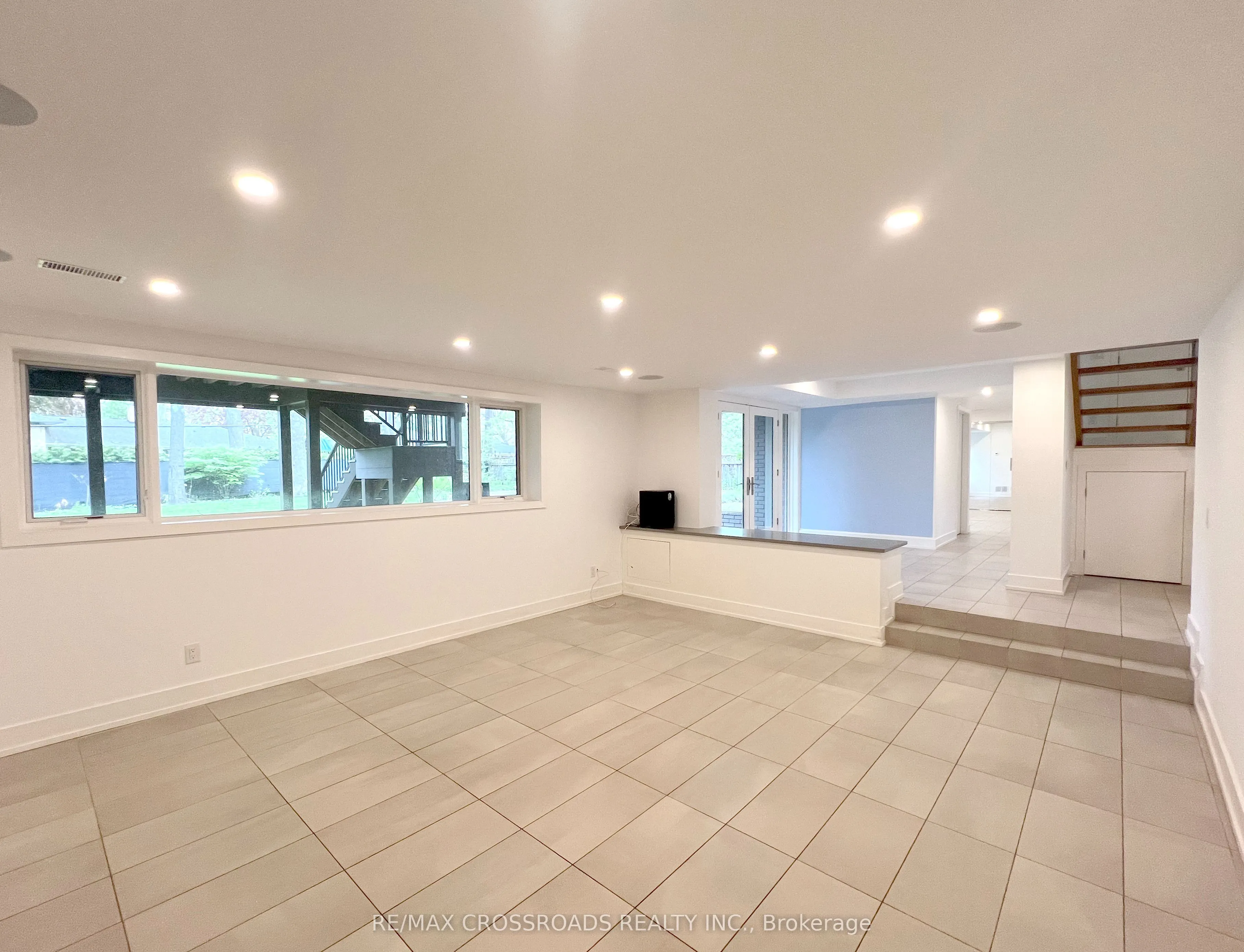 1532 Merrow Road