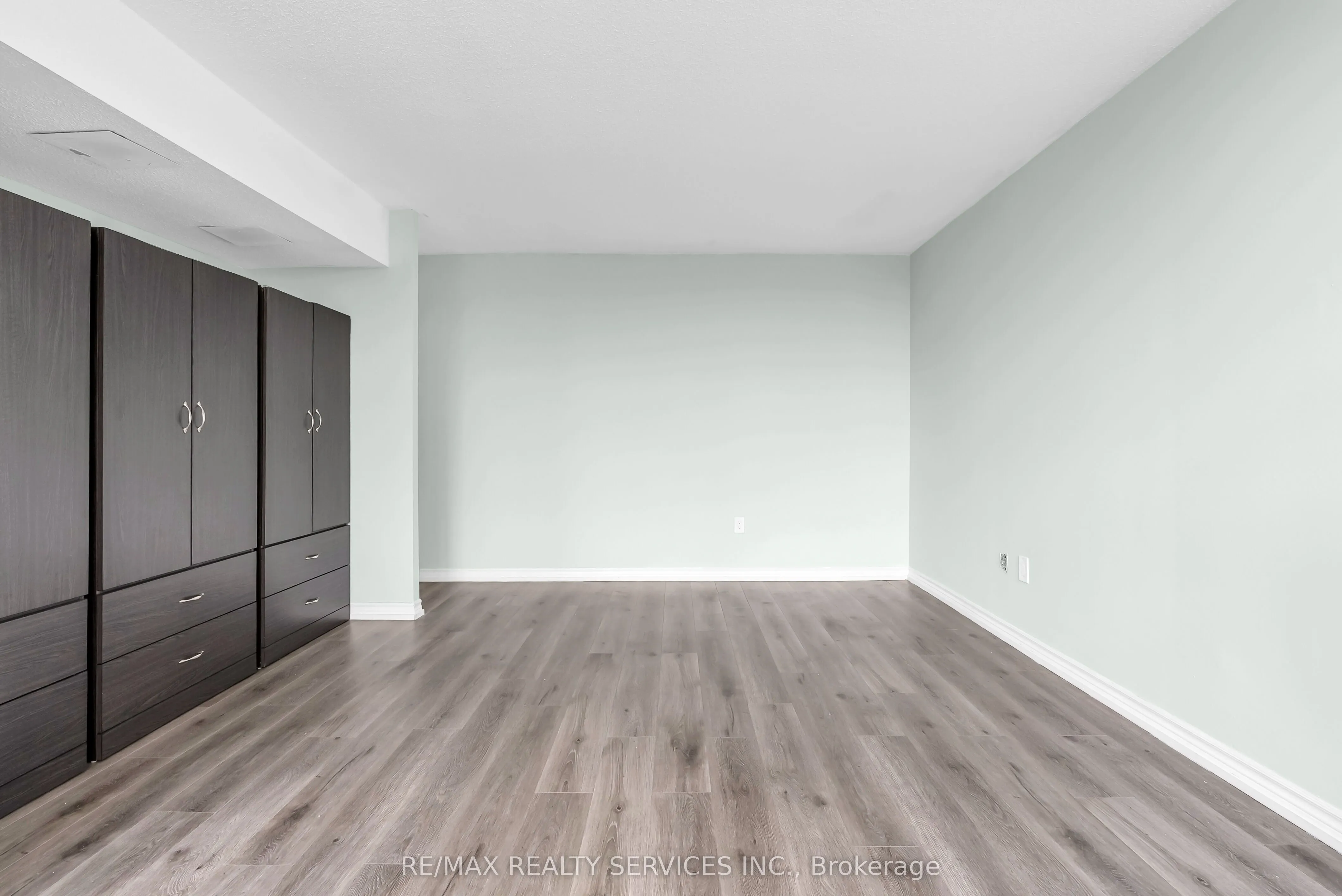 21 Markbrook Lane N, #306
