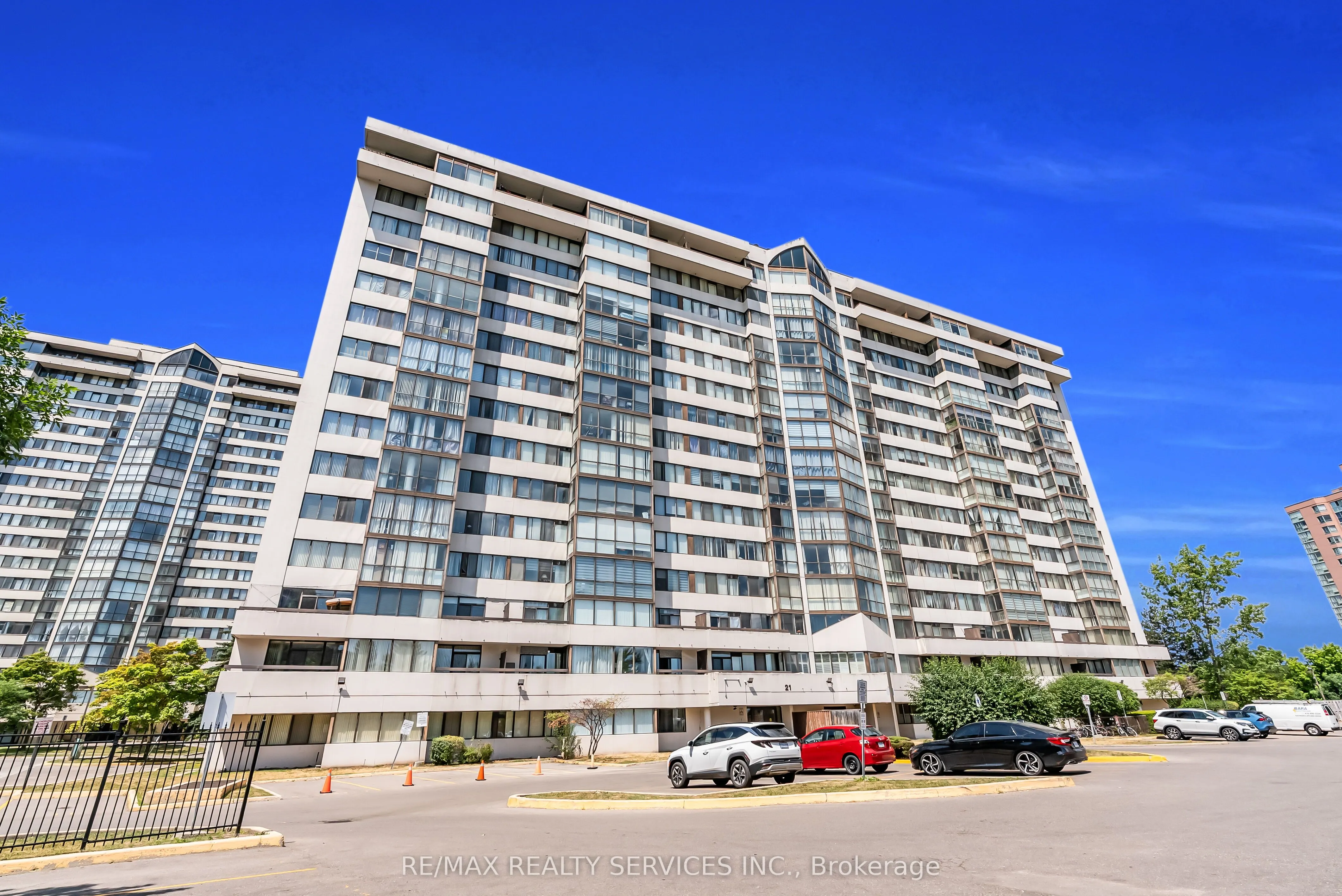 21 Markbrook Lane N, #306