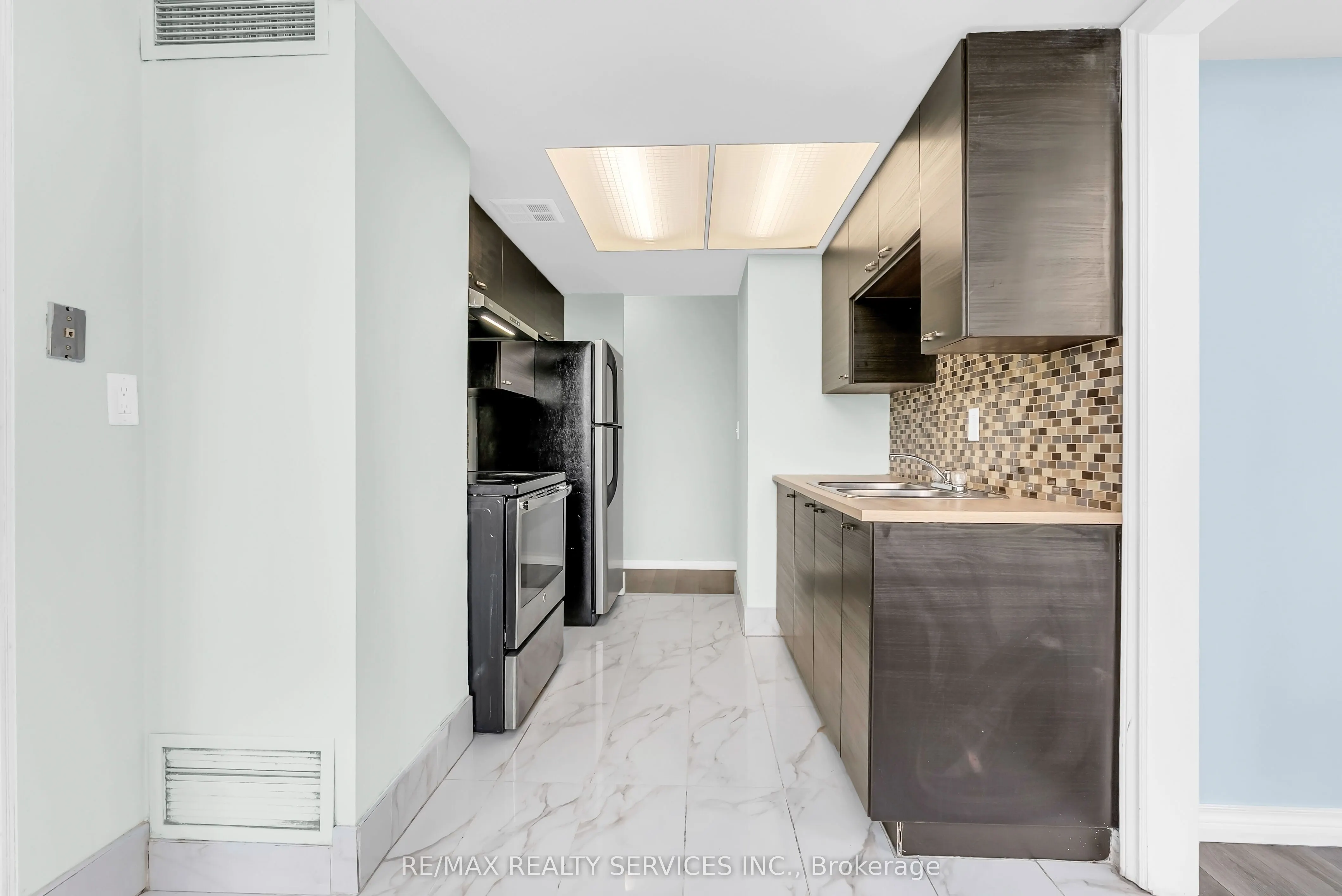 21 Markbrook Lane N, #306