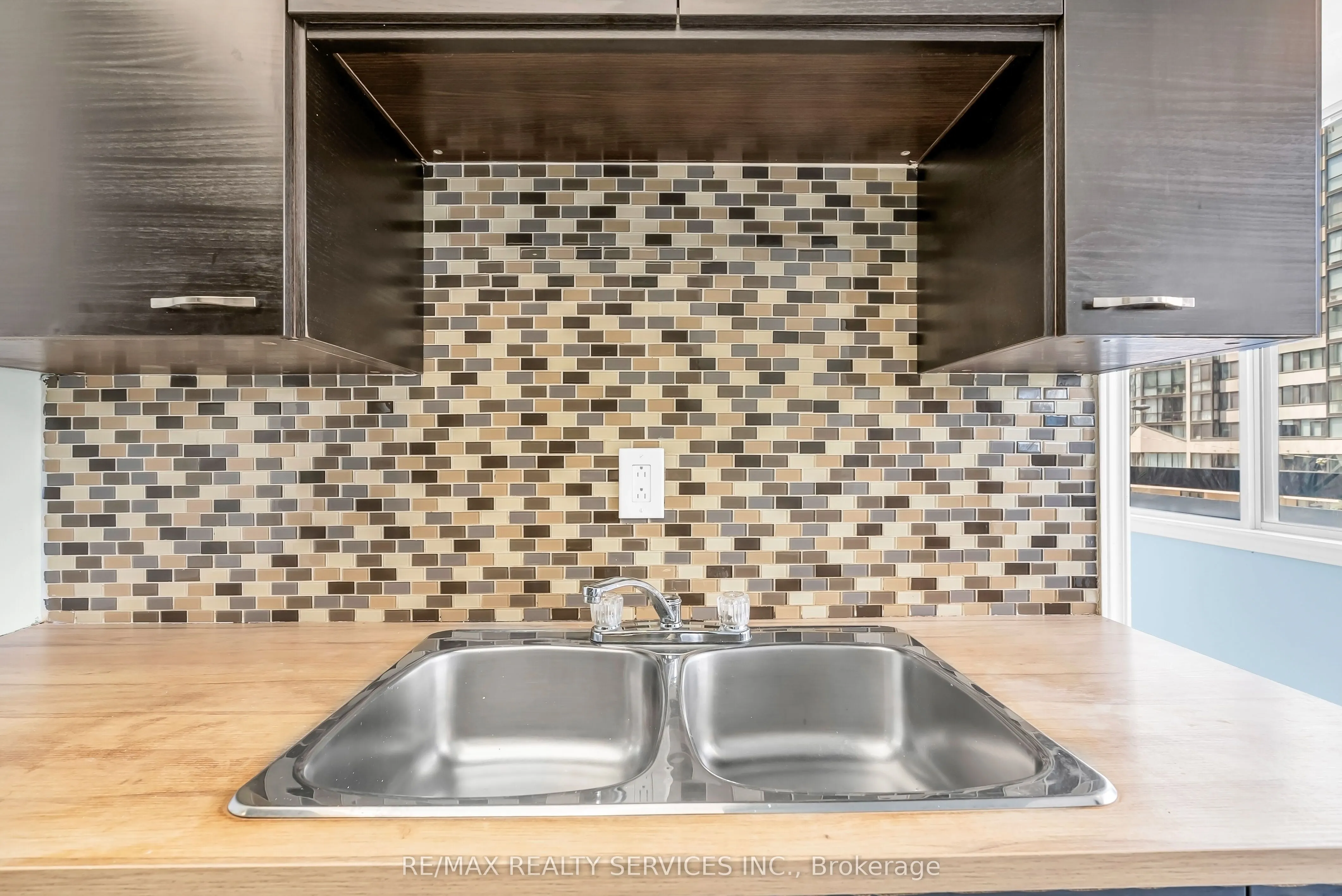 21 Markbrook Lane N, #306