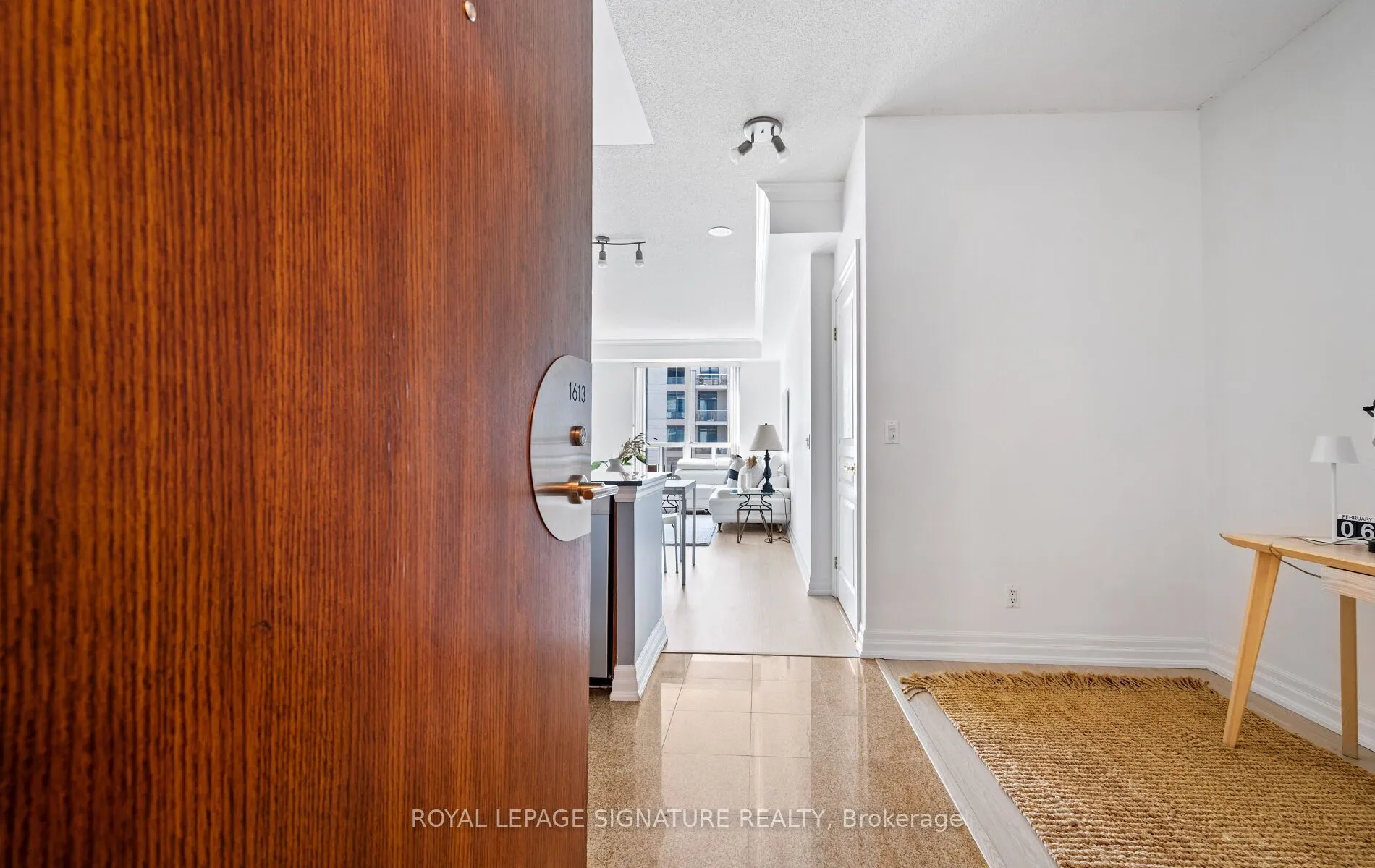 2083 Lake Shore Boulevard W, #1613