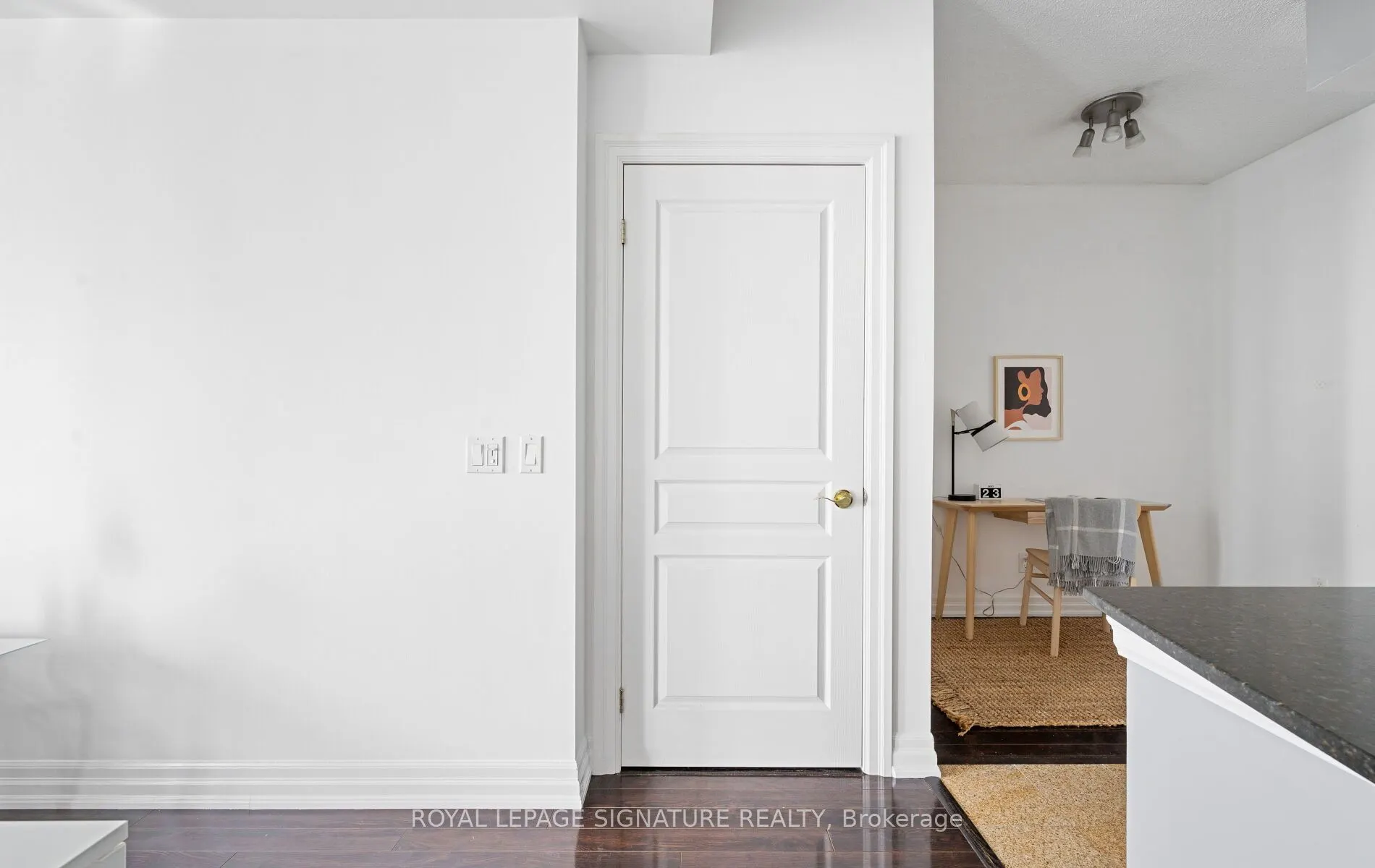 2083 Lake Shore Boulevard W, #1613