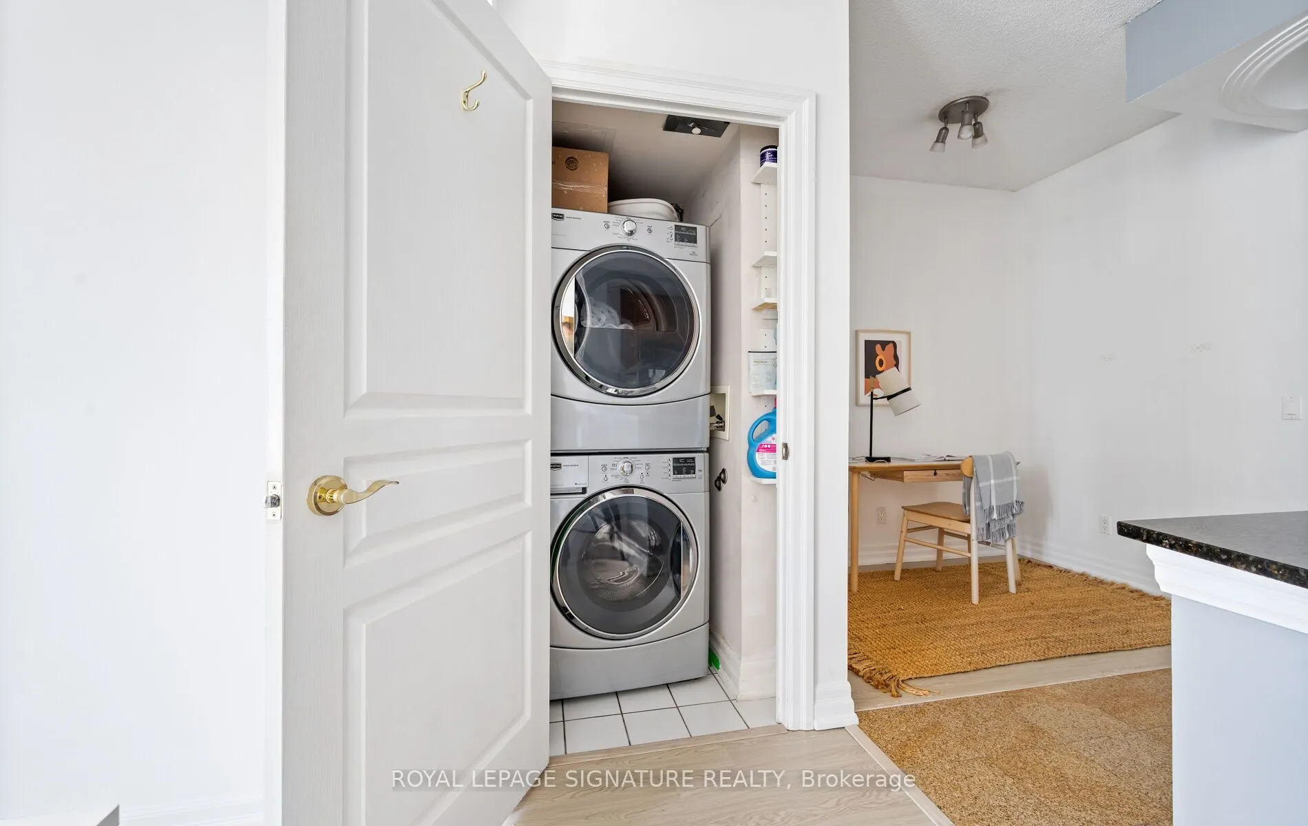 2083 Lake Shore Boulevard W, #1613