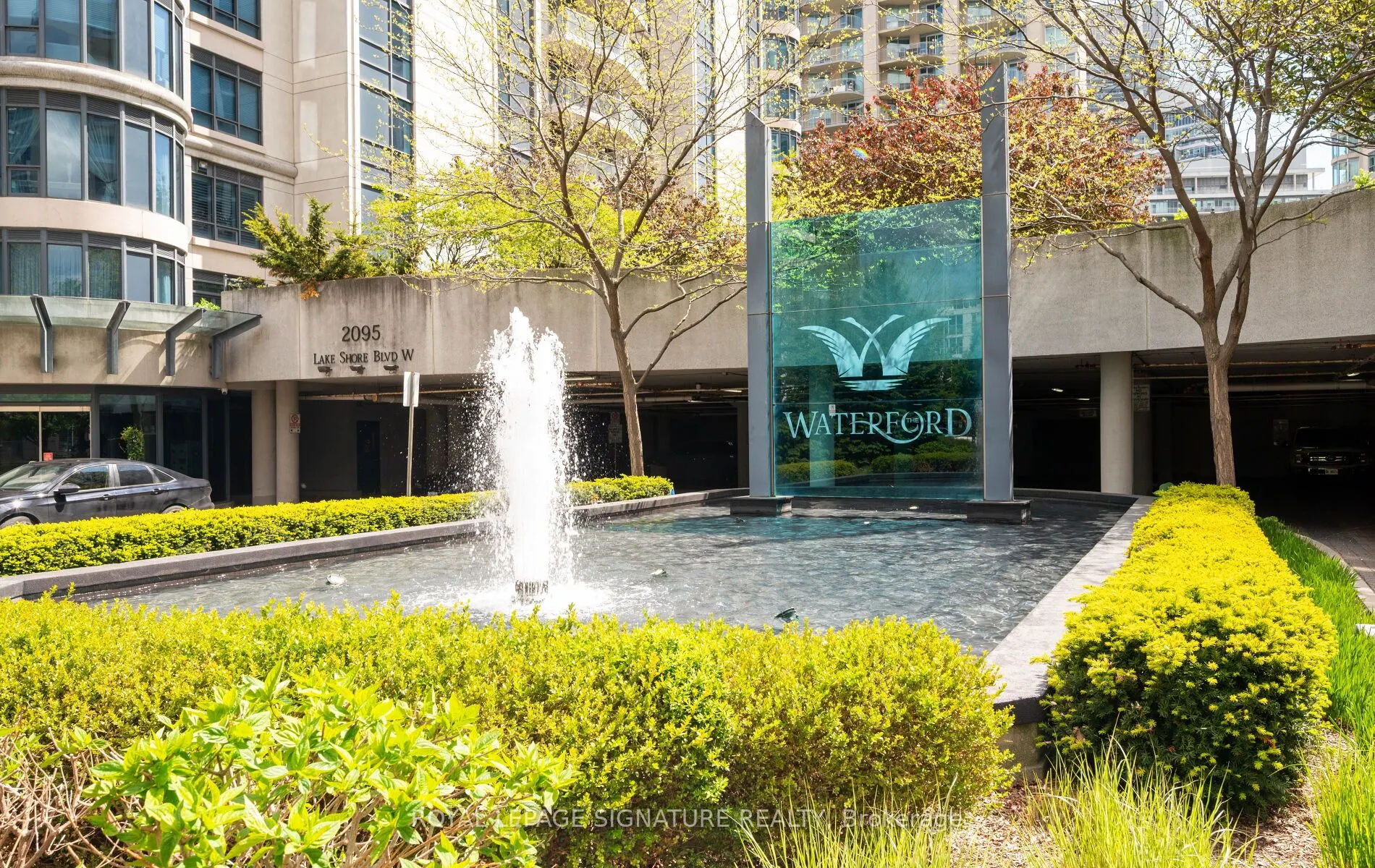 2083 Lake Shore Boulevard W, #1613
