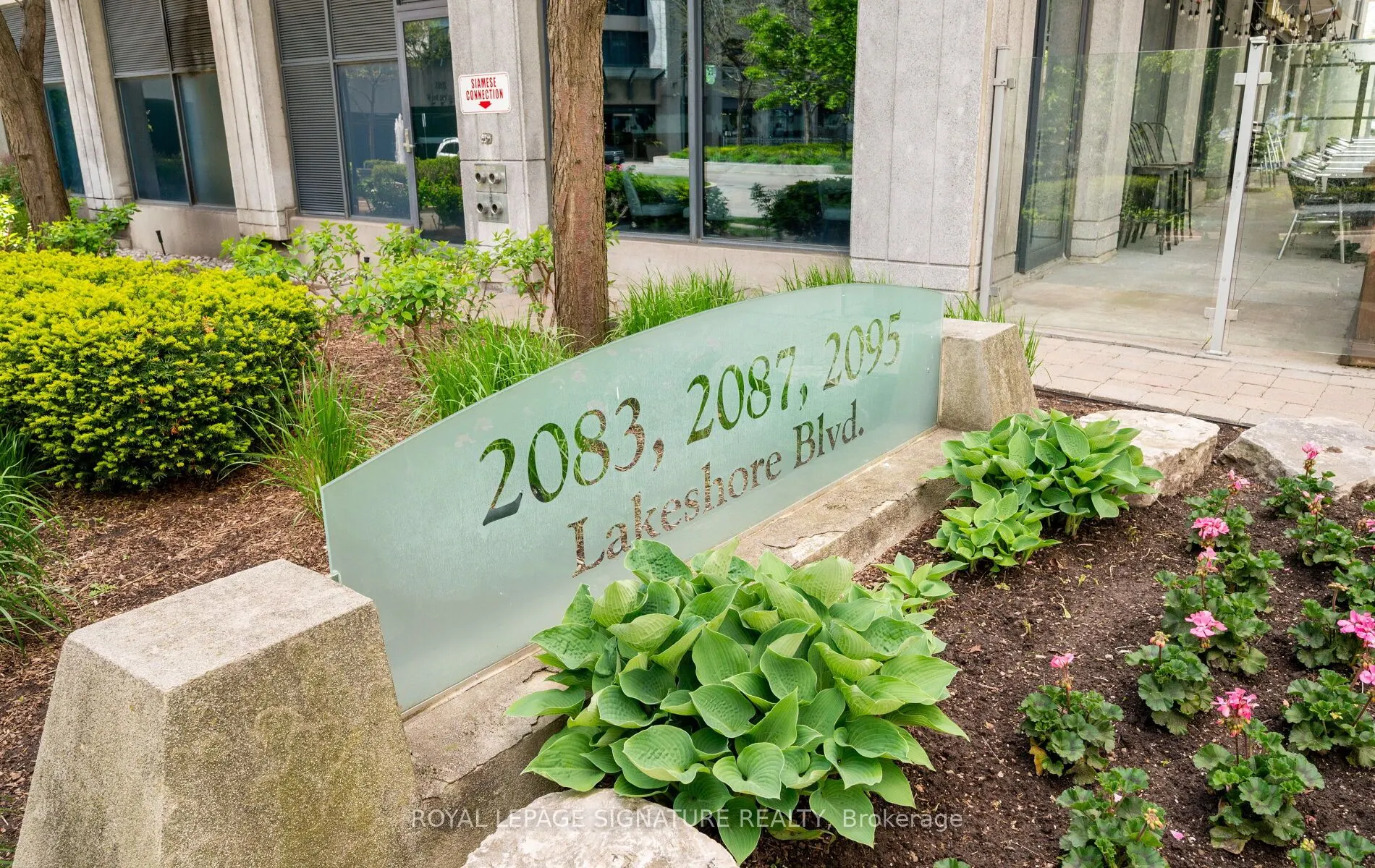 2083 Lake Shore Boulevard W, #1613