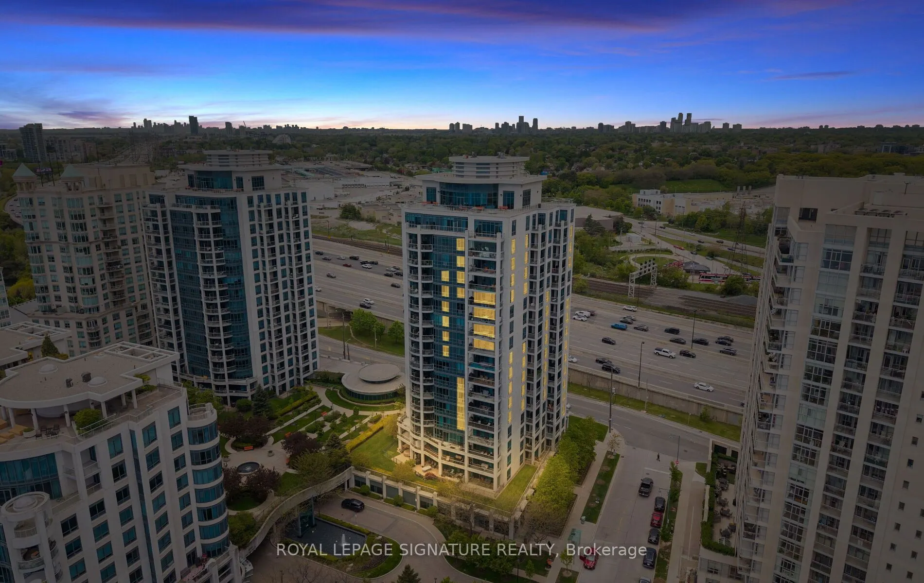 2083 Lake Shore Boulevard W, #1613