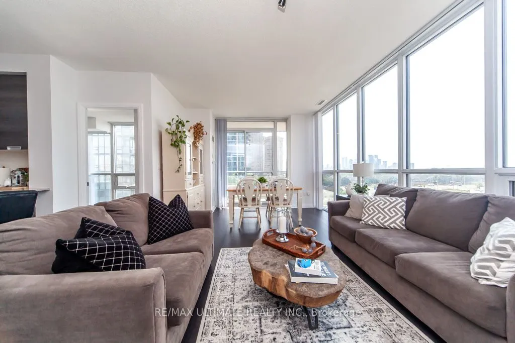 5033 Four Springs Avenue, #512